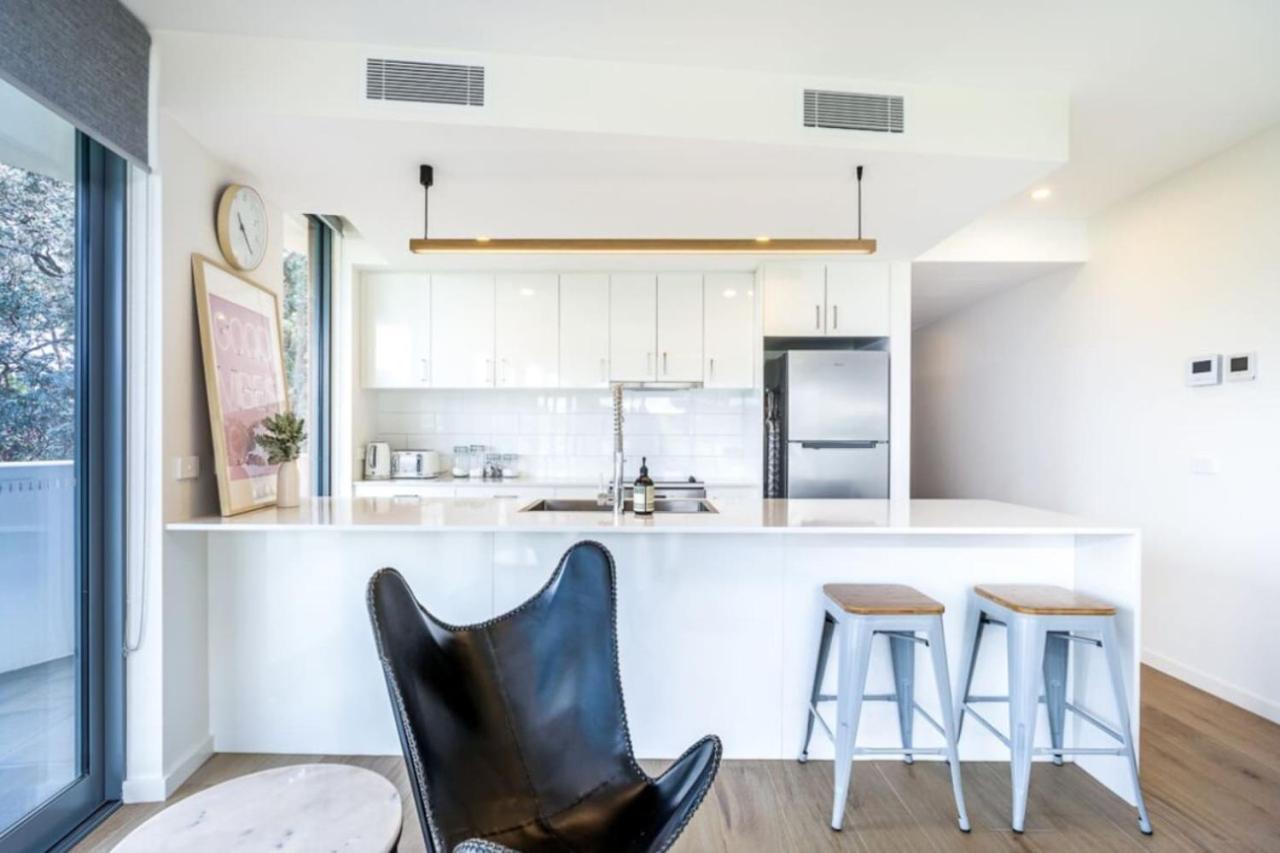 Apartment Modern 1br With Pool Gym And Bbq Access