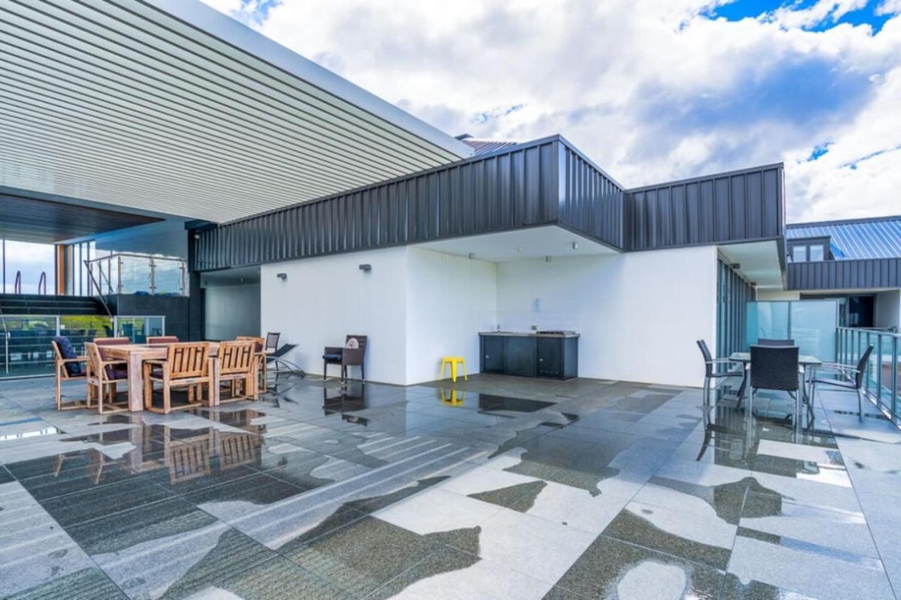 Modern 1br With Pool Gym And Bbq Access Apartment *