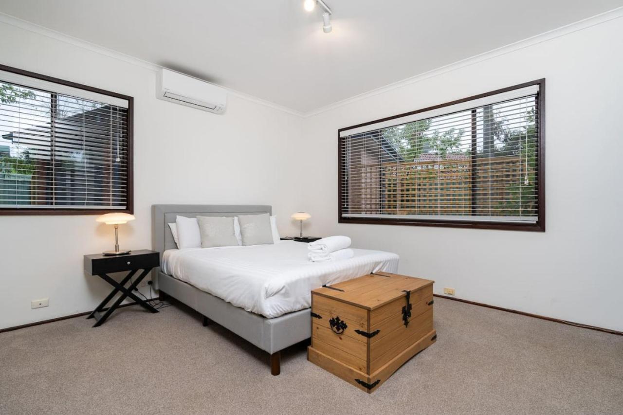 Beautifully Renovated Inner North Holiday home Canberra