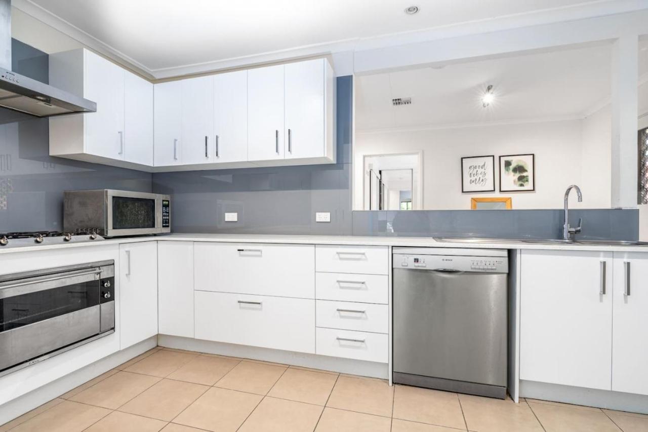 4br 2ba House Nestled In A Quiet Spot In Dickson * Canberra