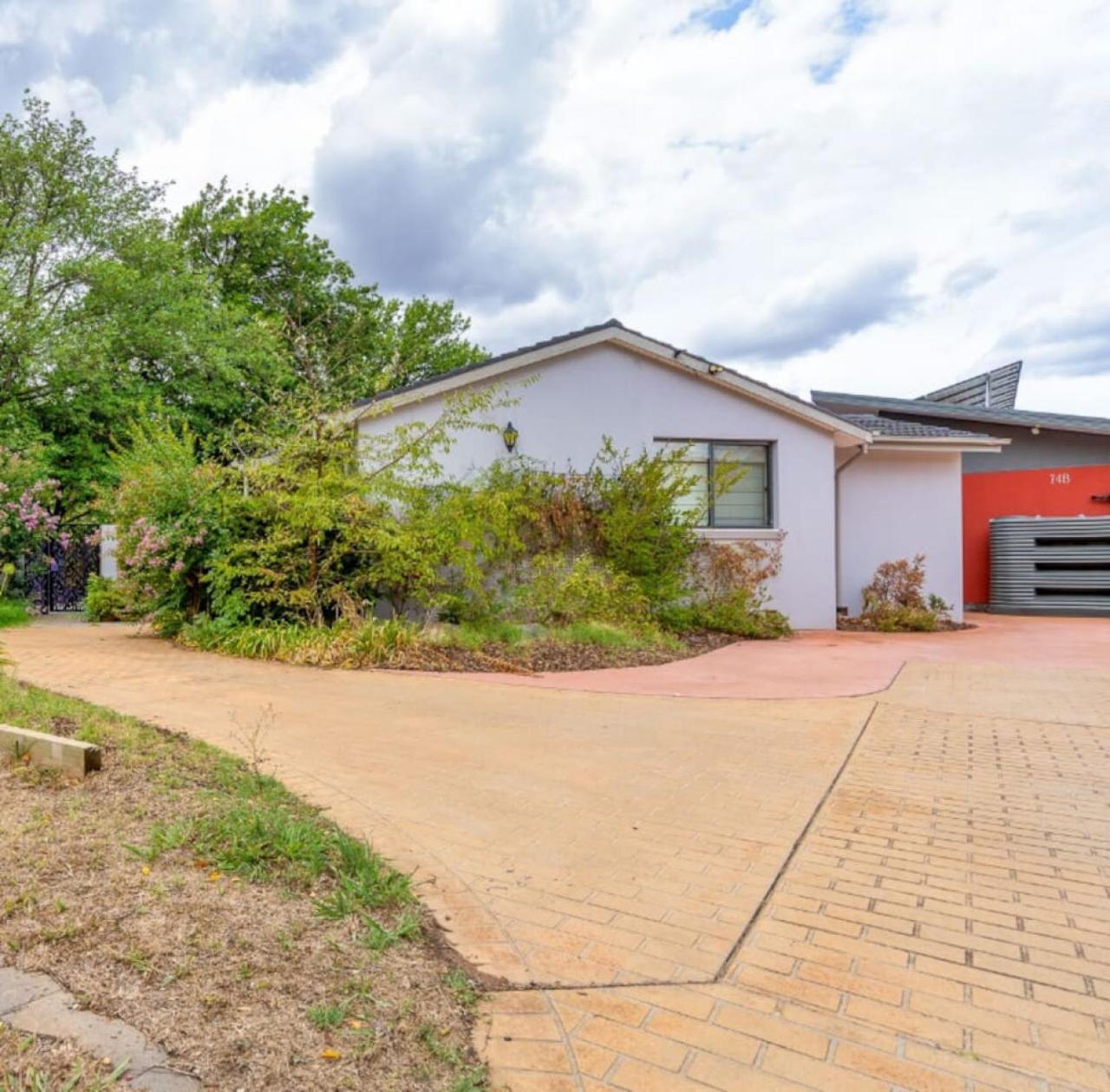 4br 2ba House Nestled In A Quiet Spot In Dickson