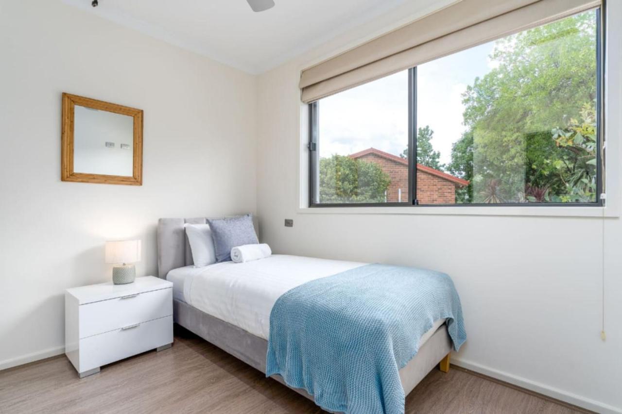 4br 2ba House Nestled In A Quiet Spot In Dickson * Canberra