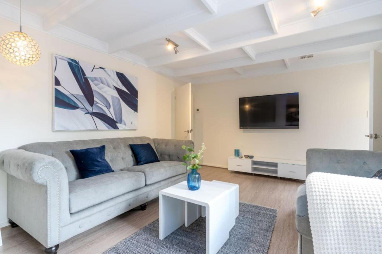 4br 2ba House Nestled In A Quiet Spot In Dickson Holiday home *