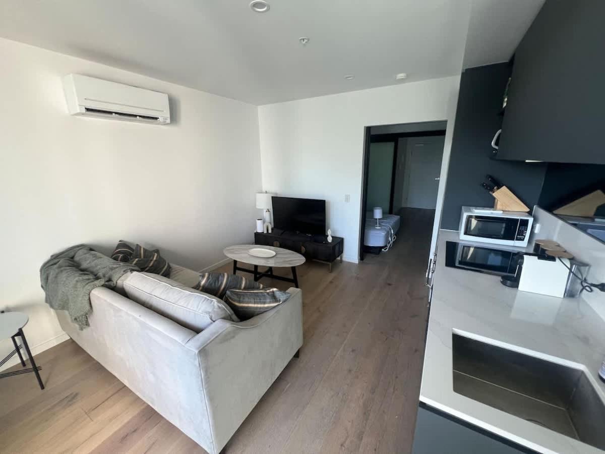 Cbd - Parking - Sleeps 4 Apartment