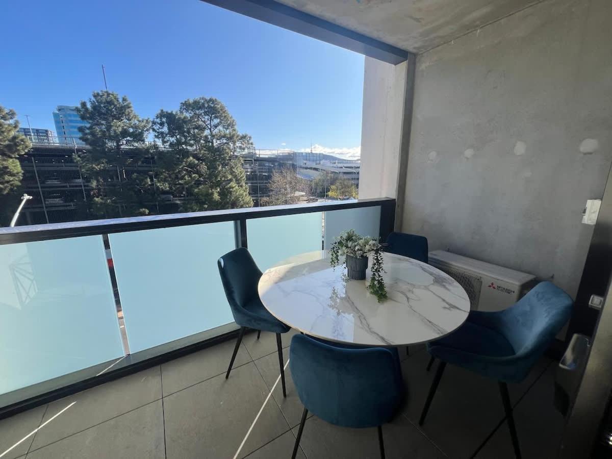 Apartment Cbd - Parking - Sleeps 4 Canberra