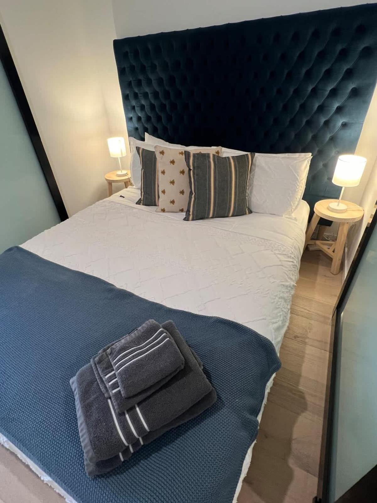 Apartment Cbd - Parking - Sleeps 4 Canberra