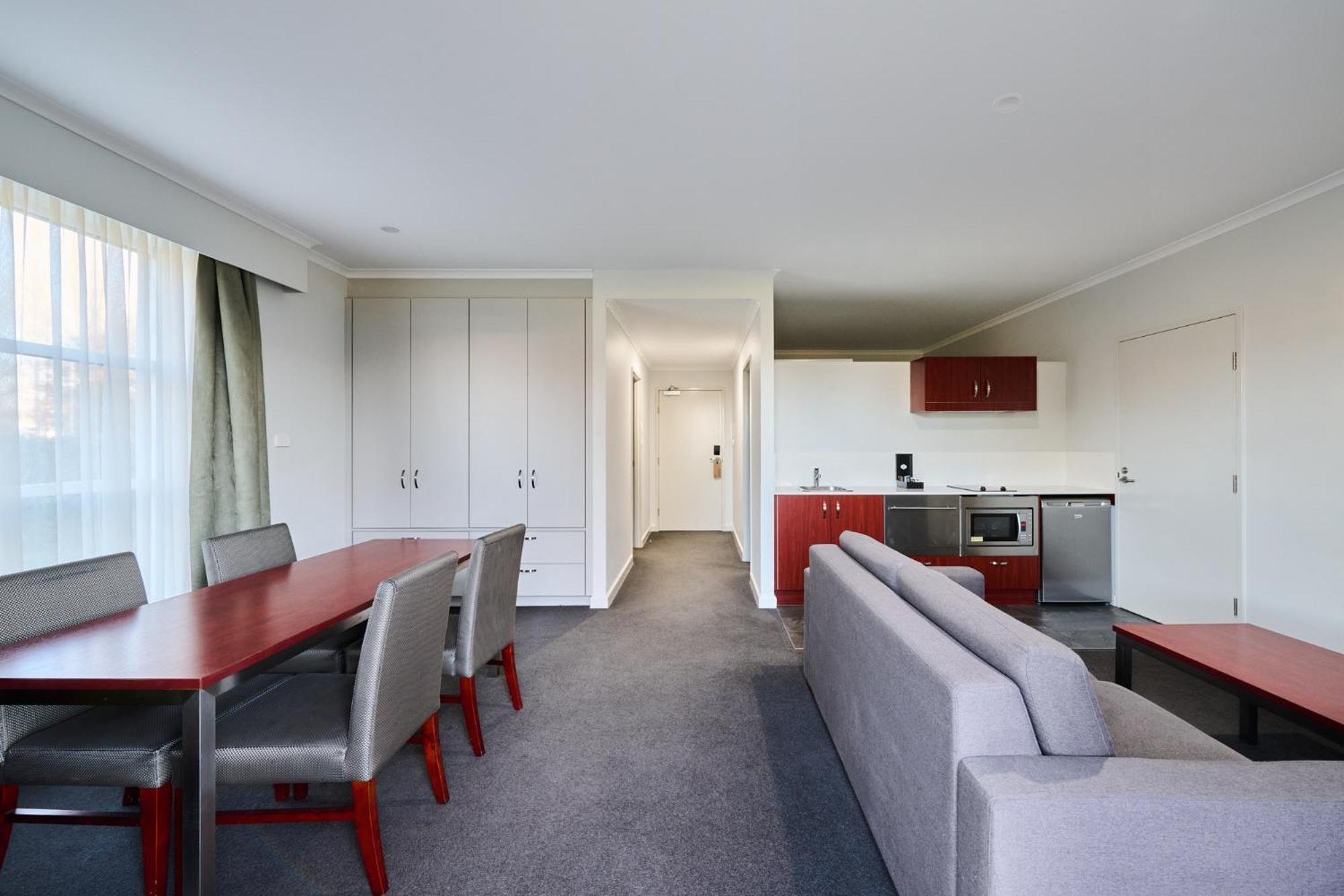 Abode Narrabundah Hotel