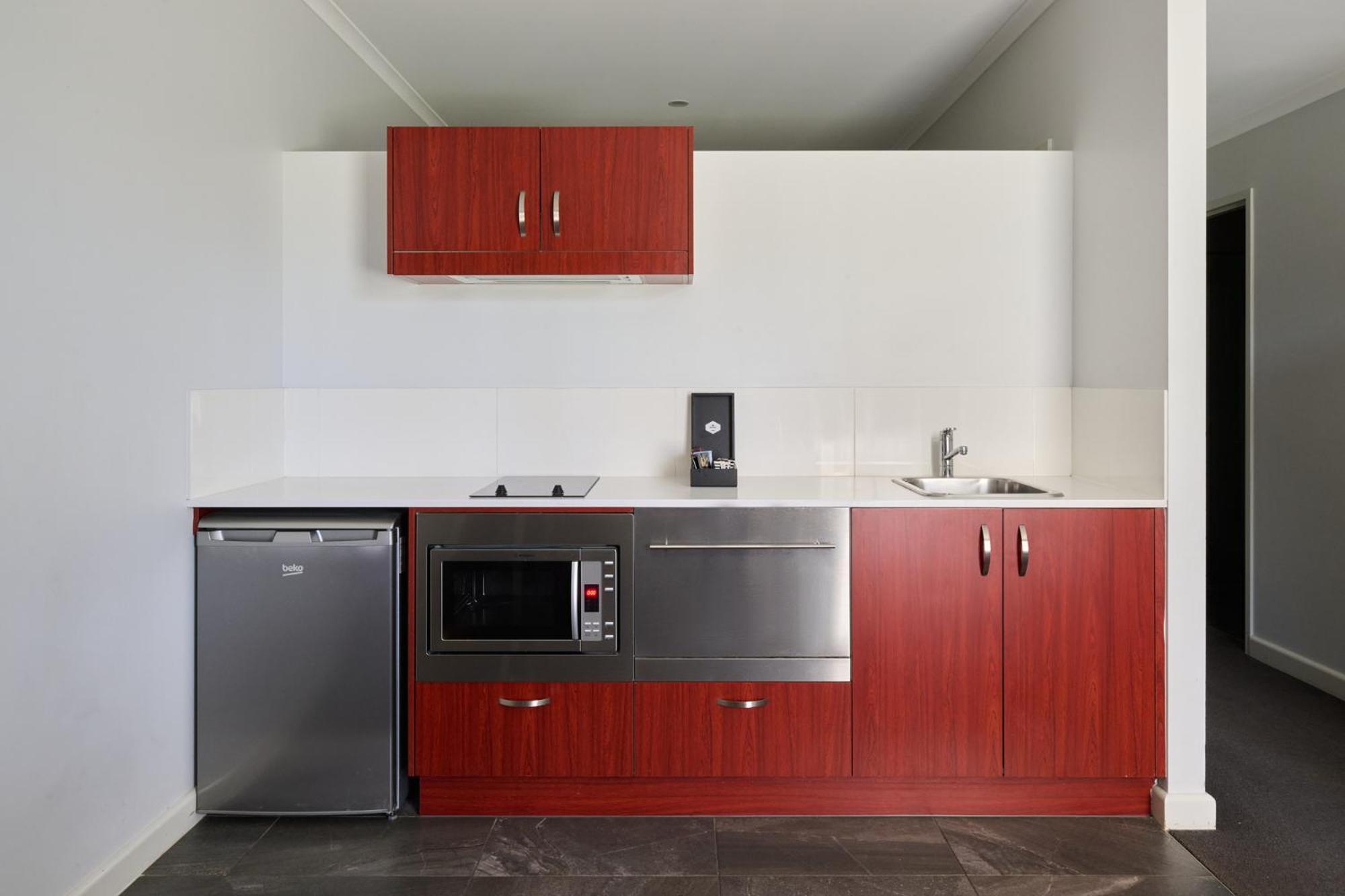 Hotel Abode Narrabundah 4*