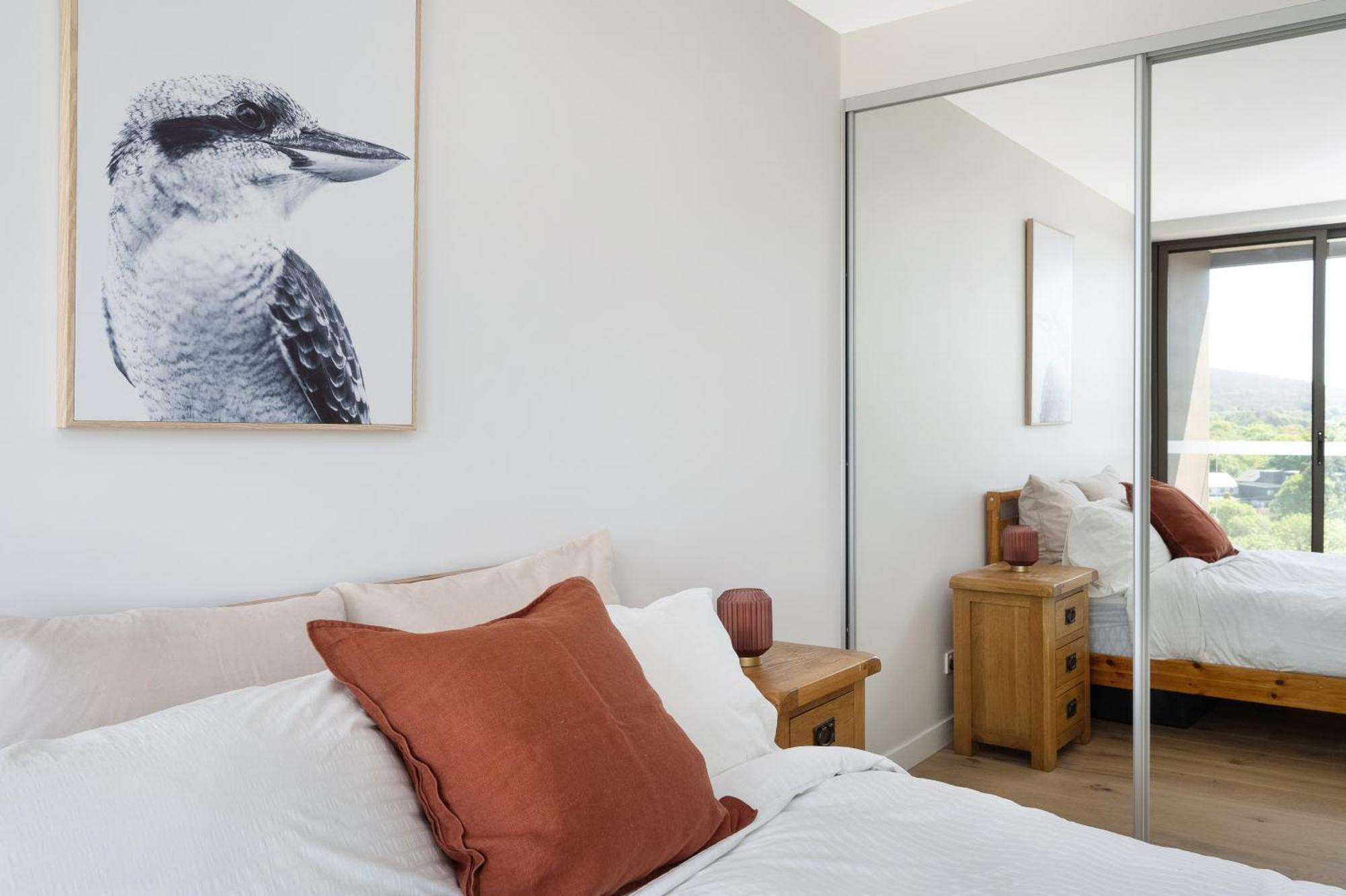 Kashmir - Luxury Floor - Mountain View Apartment Canberra
