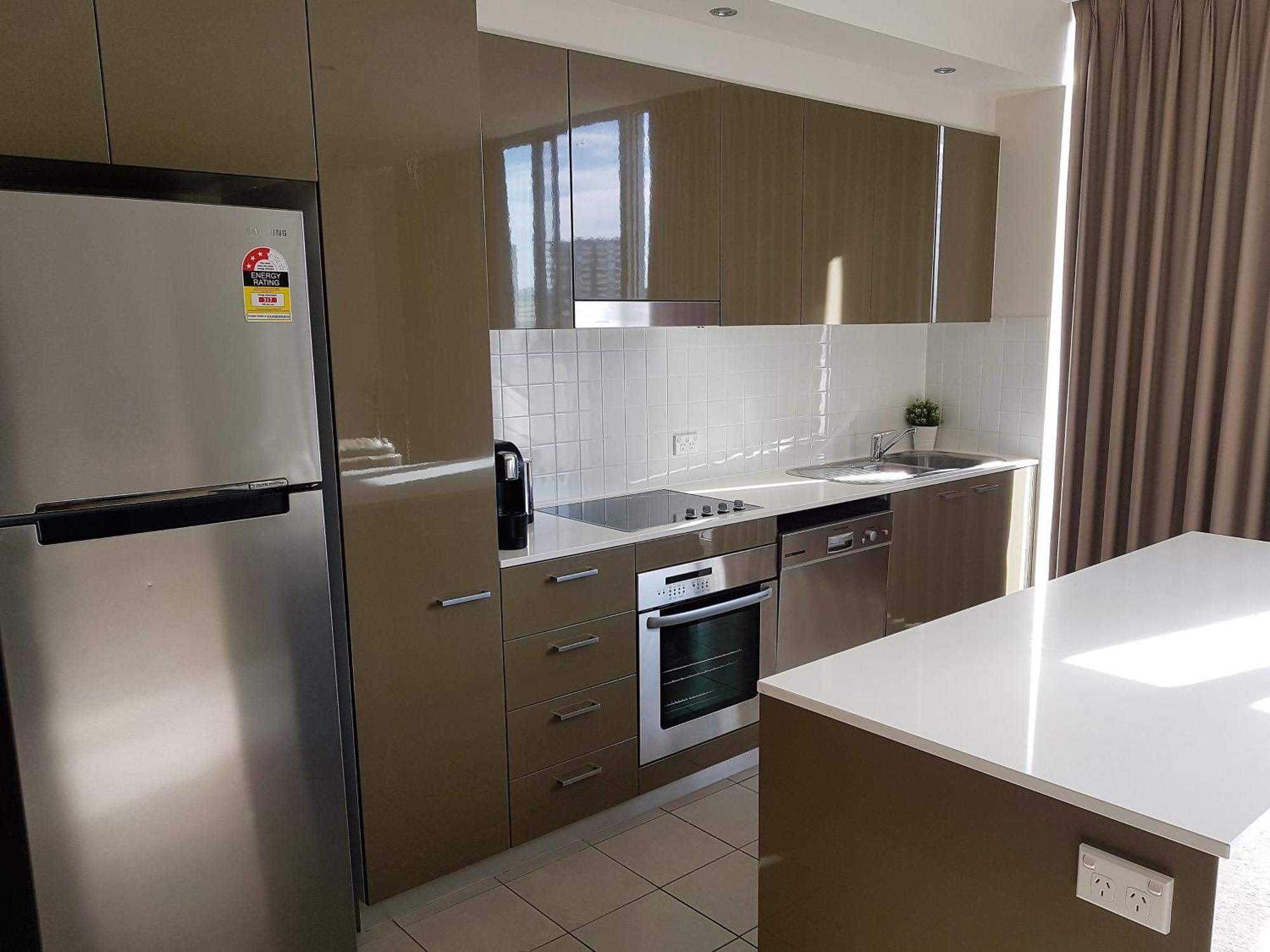 Metro 41 Apartment *