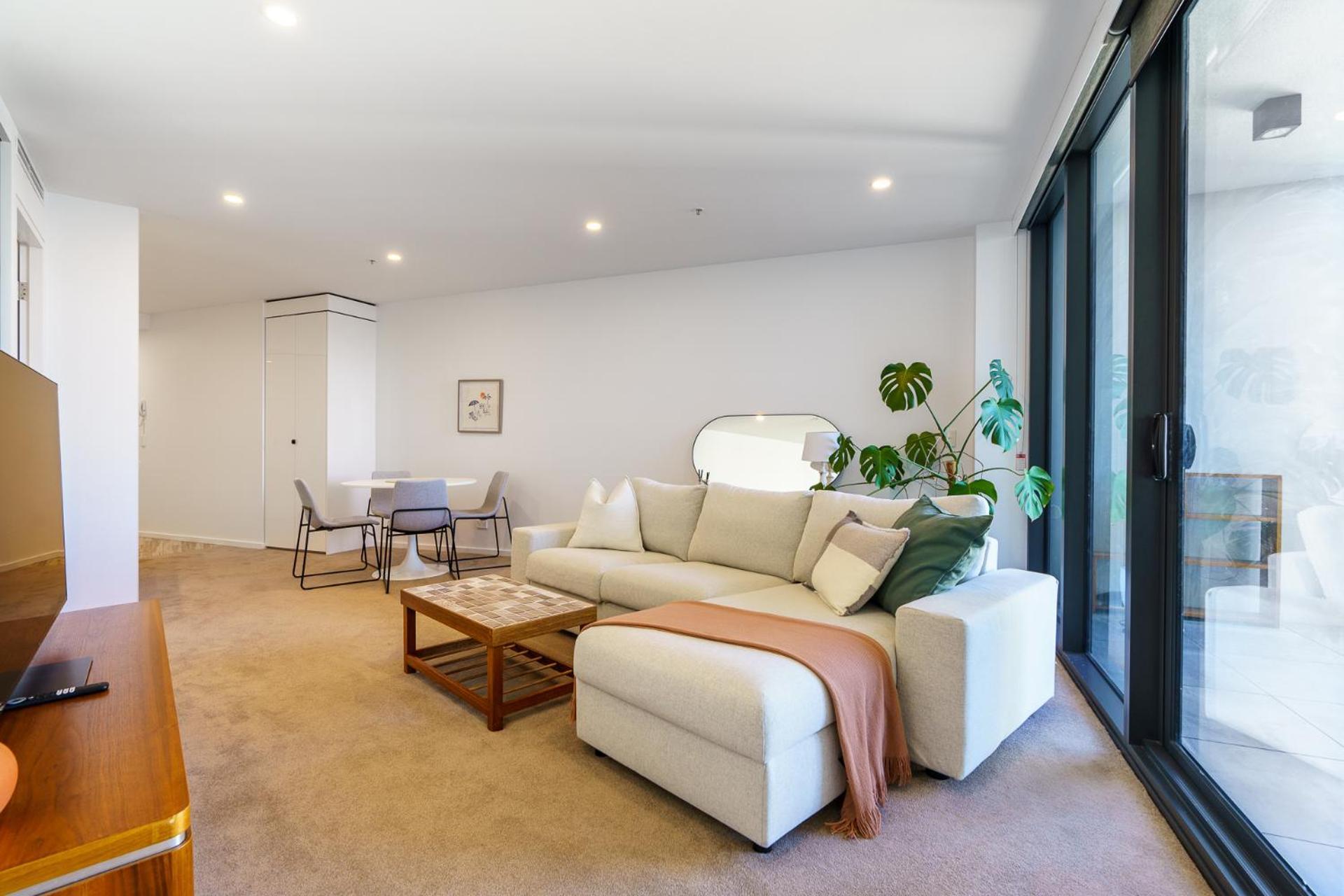 Serene 2br In The Radiant Of Civic Apartment