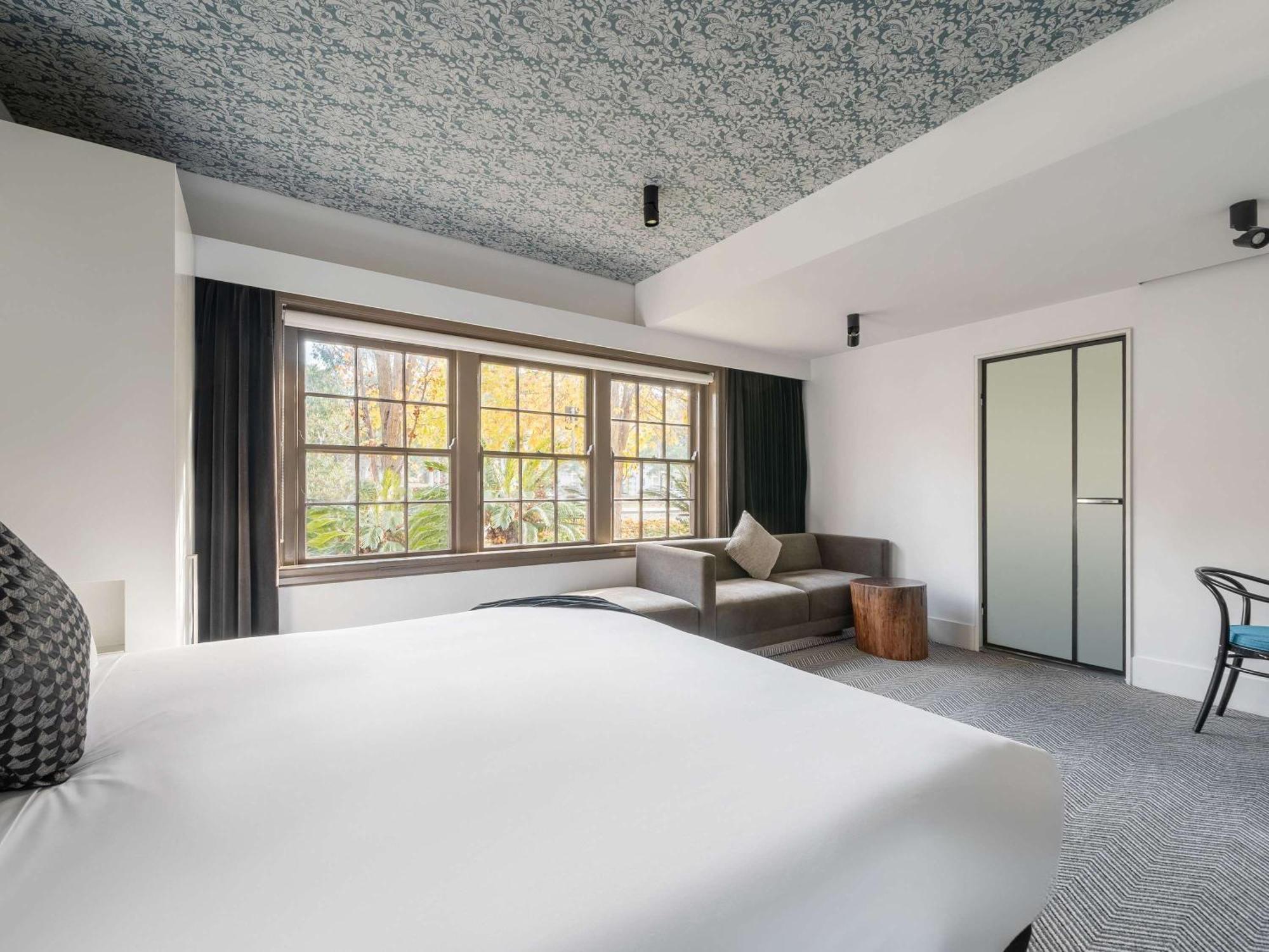 Peppers Gallery Hotel Canberra