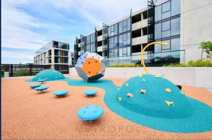City-self Check In-parking-pool Canberra