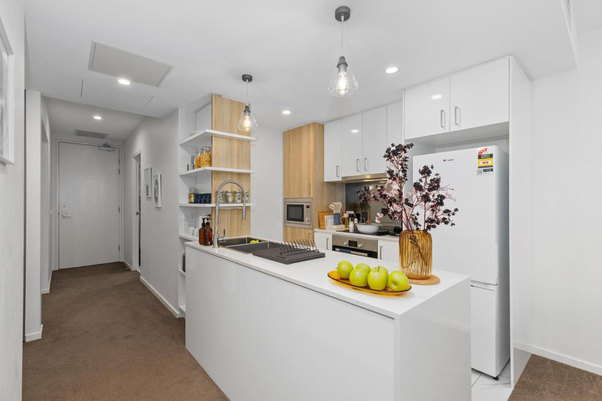 Apartment Sunny Blossom Escapes With Free Parking And Pool