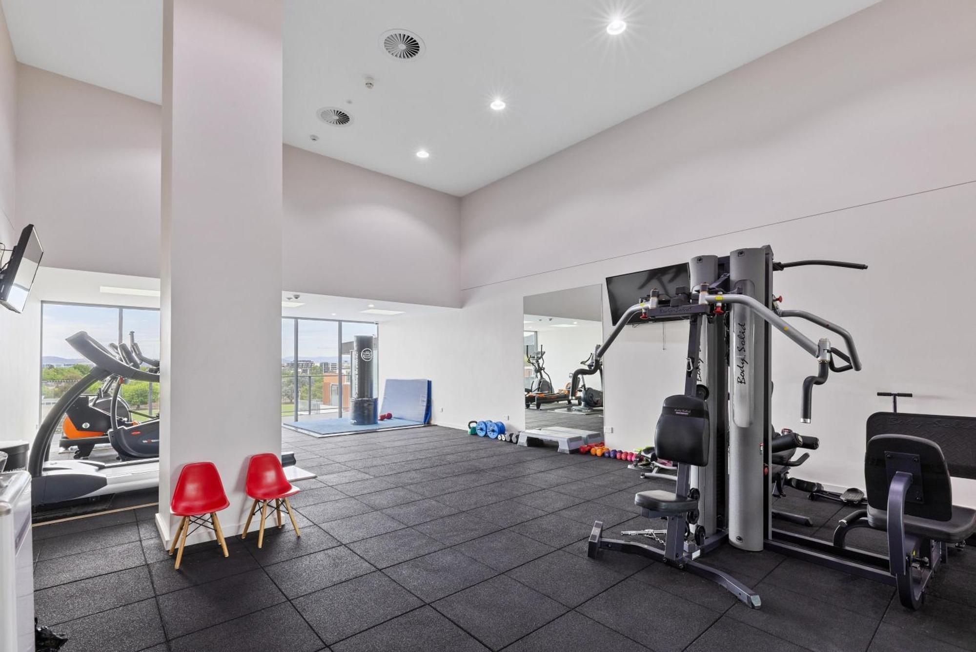 Apartment Sunny Blossom Escapes With Free Parking And Pool