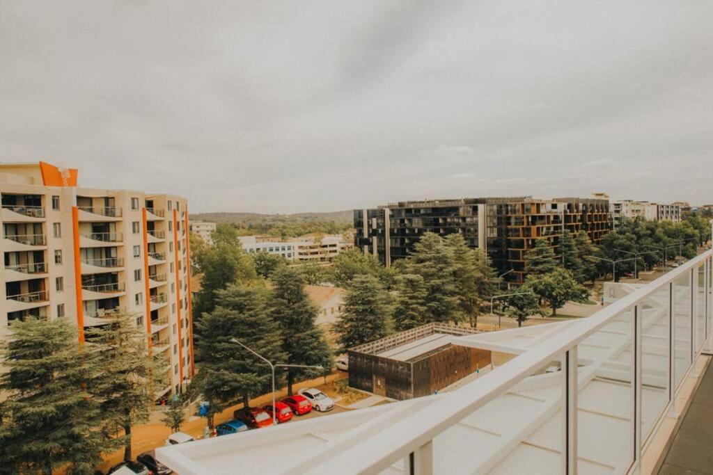 Apartment Modern 2 Bedroom At With Free Parking