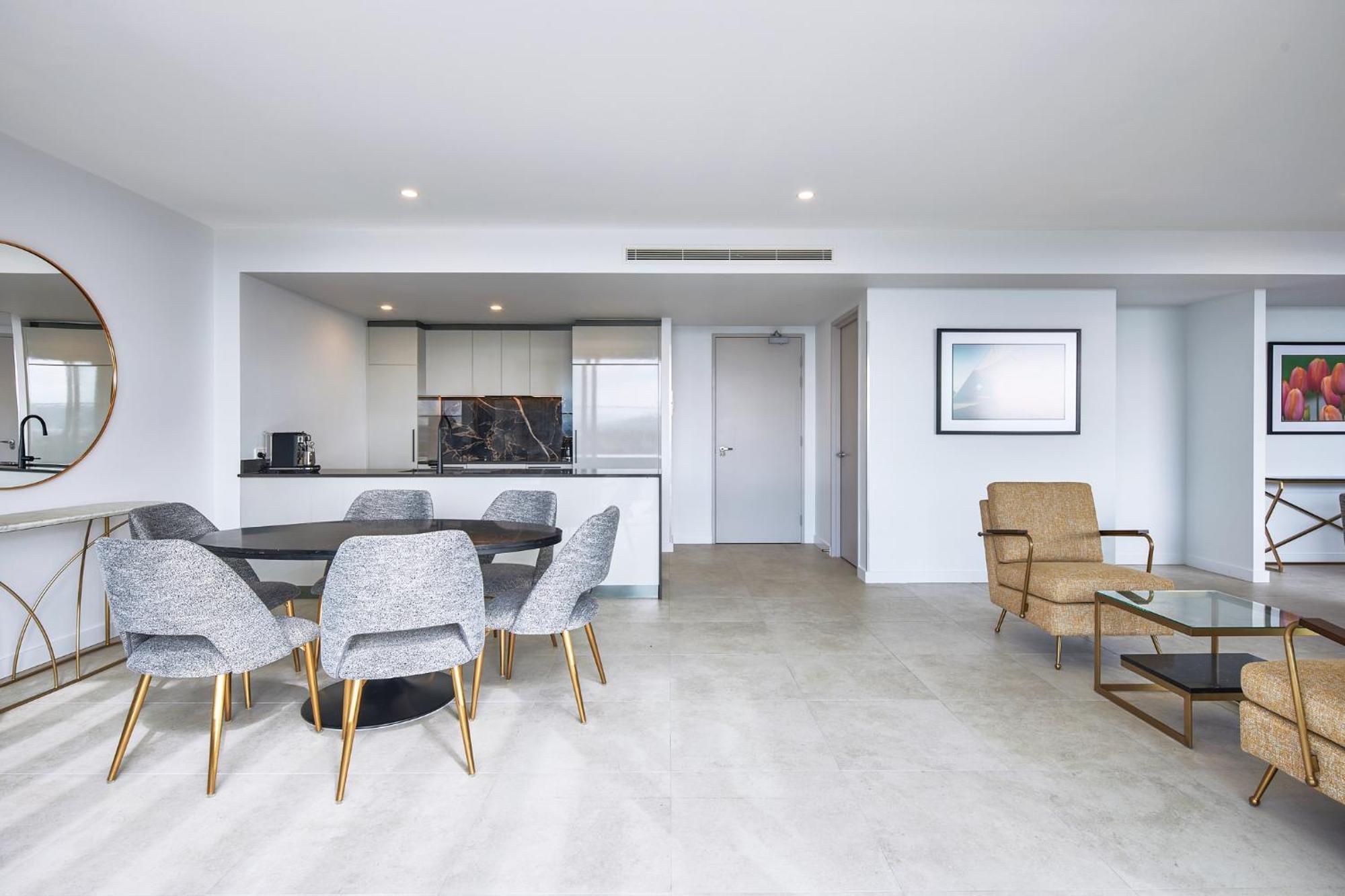 Aparthotel Meriton Suites