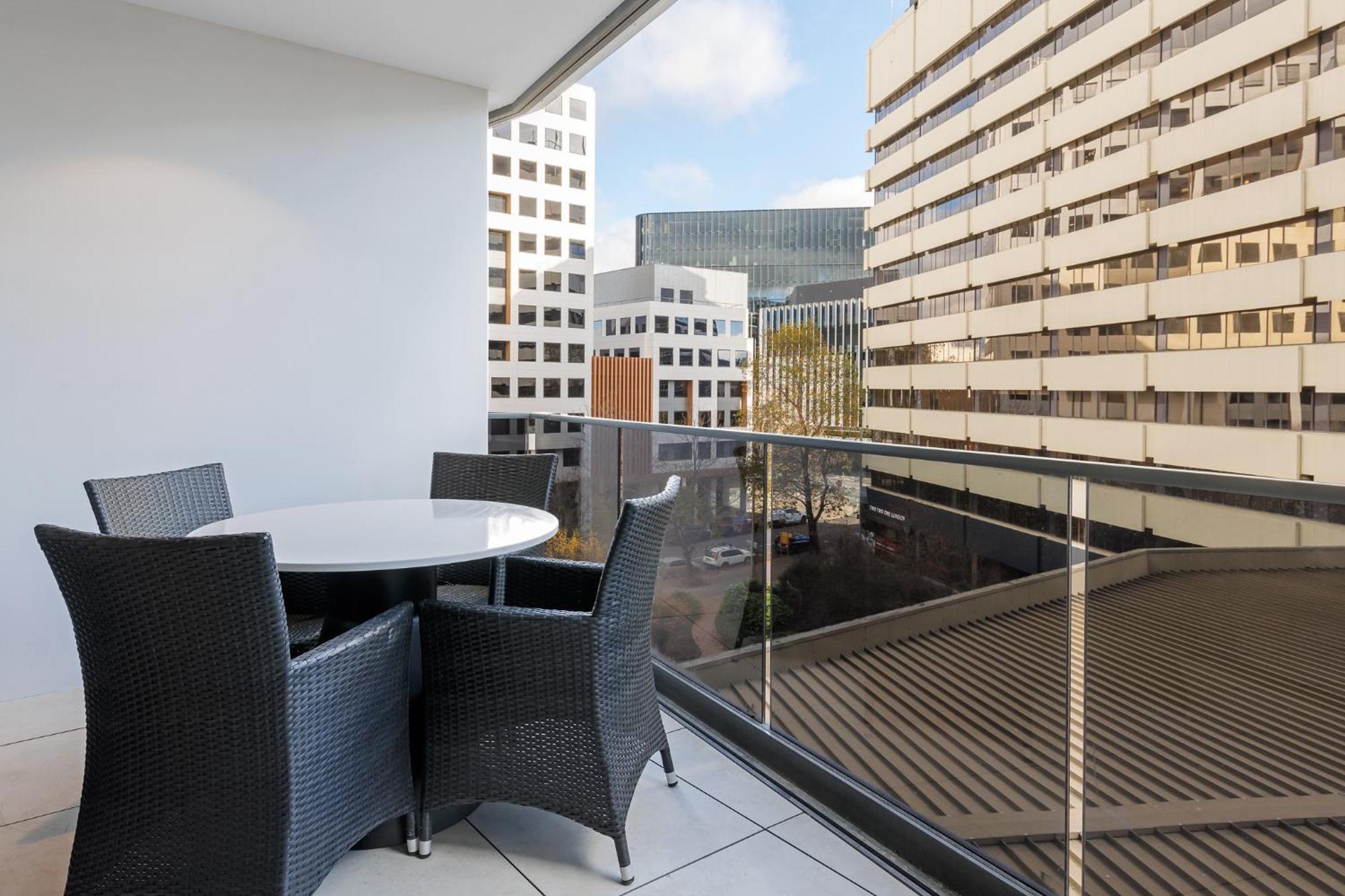 Meriton Suites Aparthotel 5*