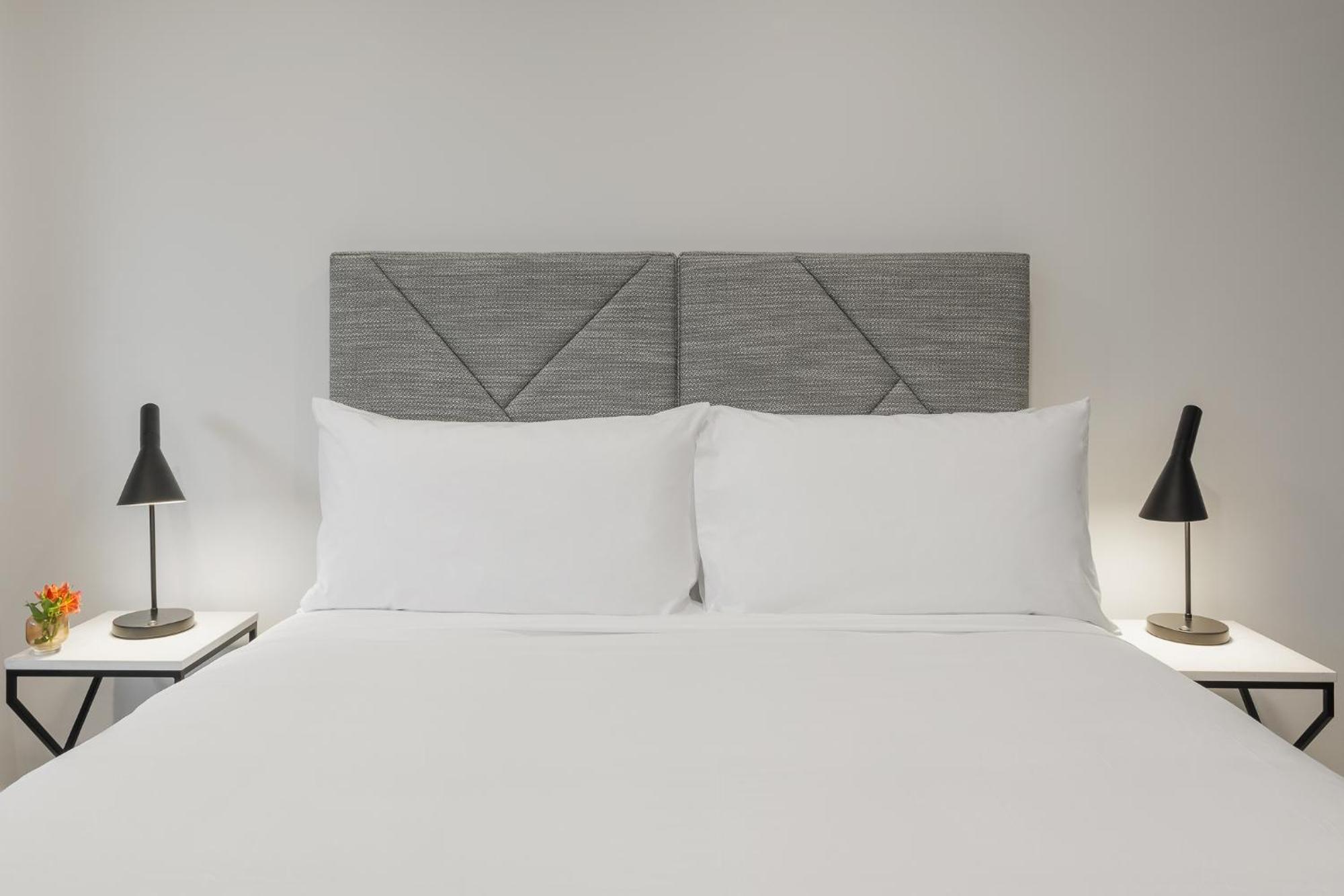 Aparthotel Meriton Suites 5*