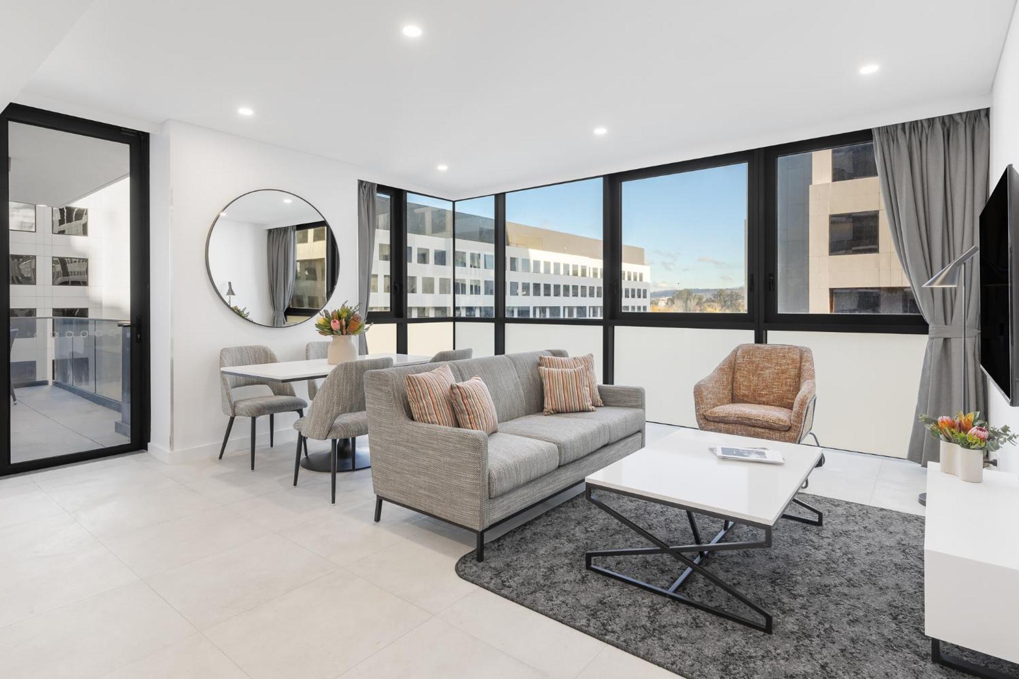 Meriton Suites Aparthotel 5*