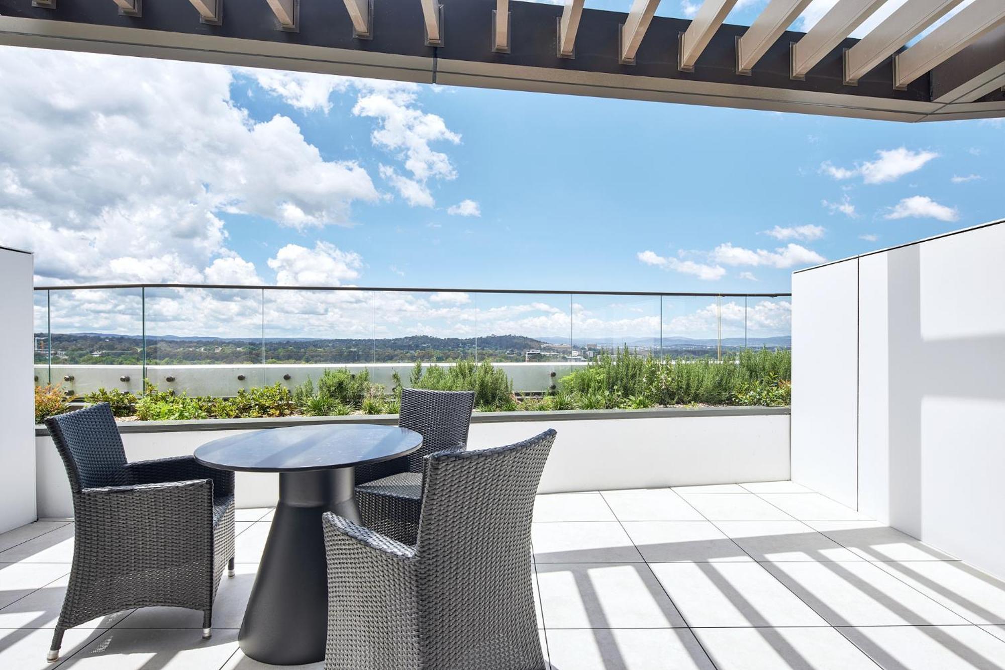Meriton Suites Aparthotel