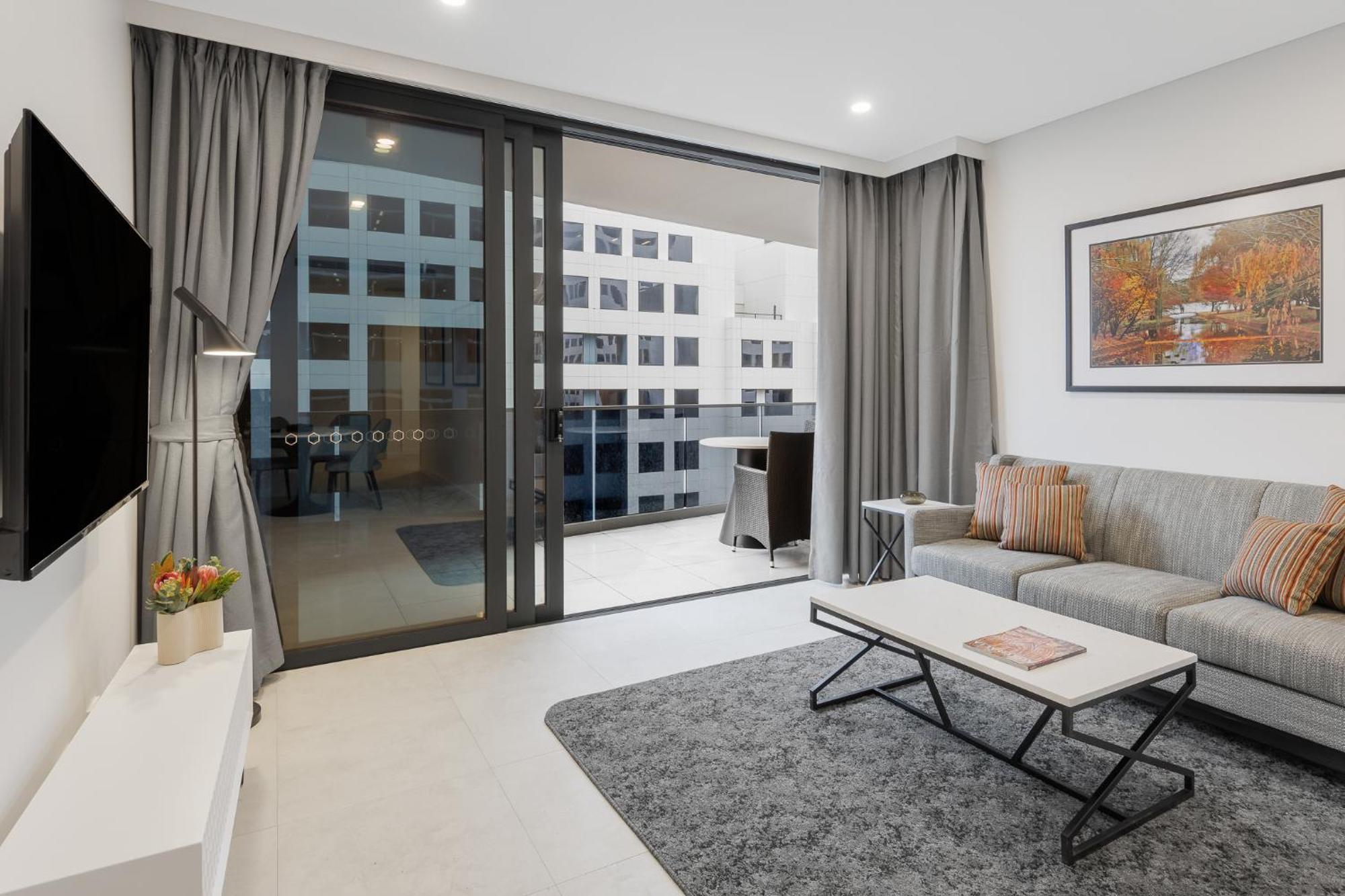 Meriton Suites