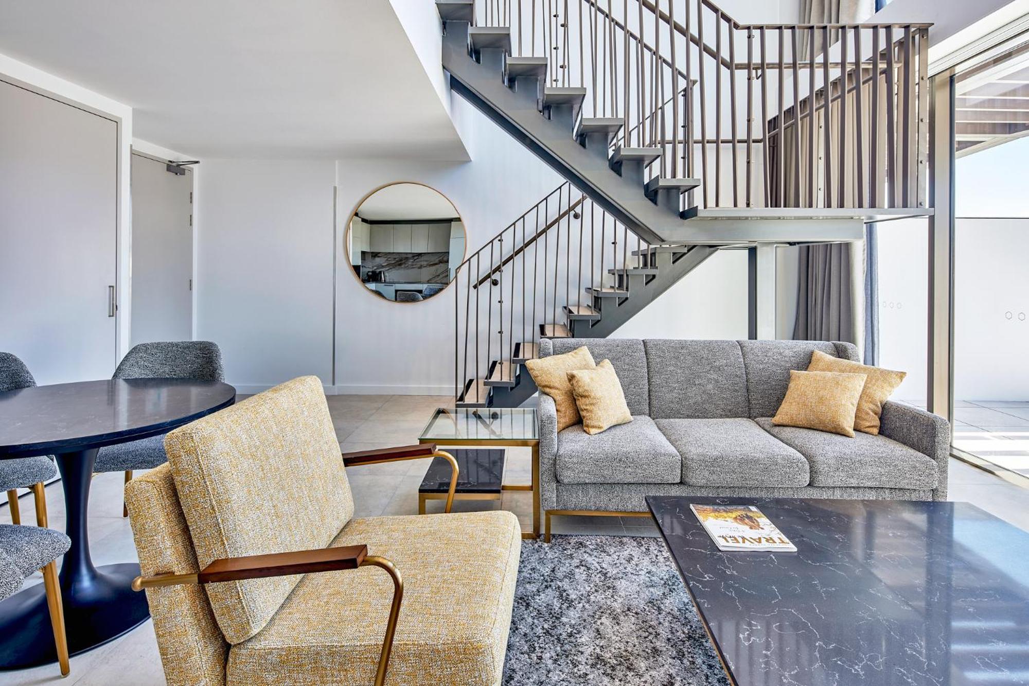 Meriton Suites Aparthotel 5*