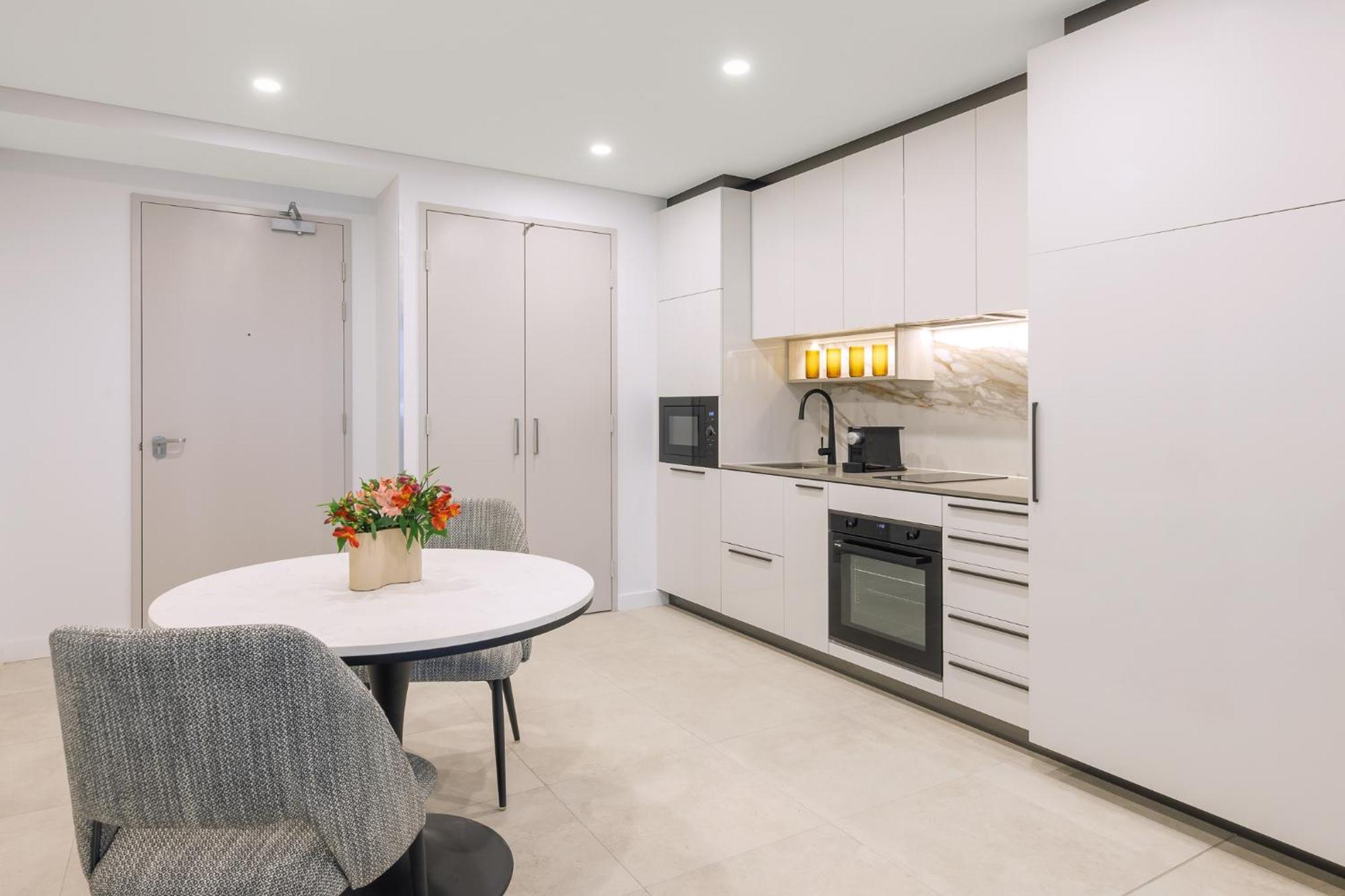 Meriton Suites 5* Canberra