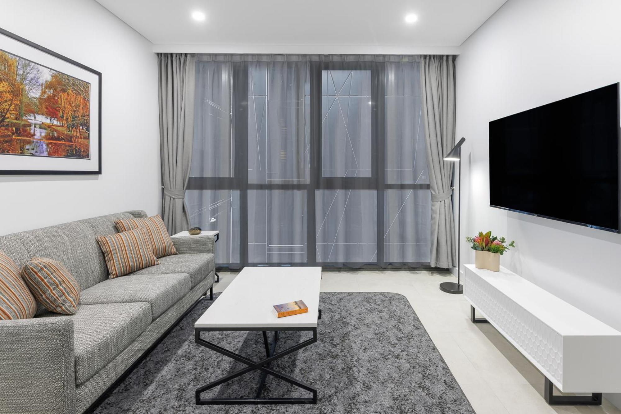 Meriton Suites Aparthotel 5*