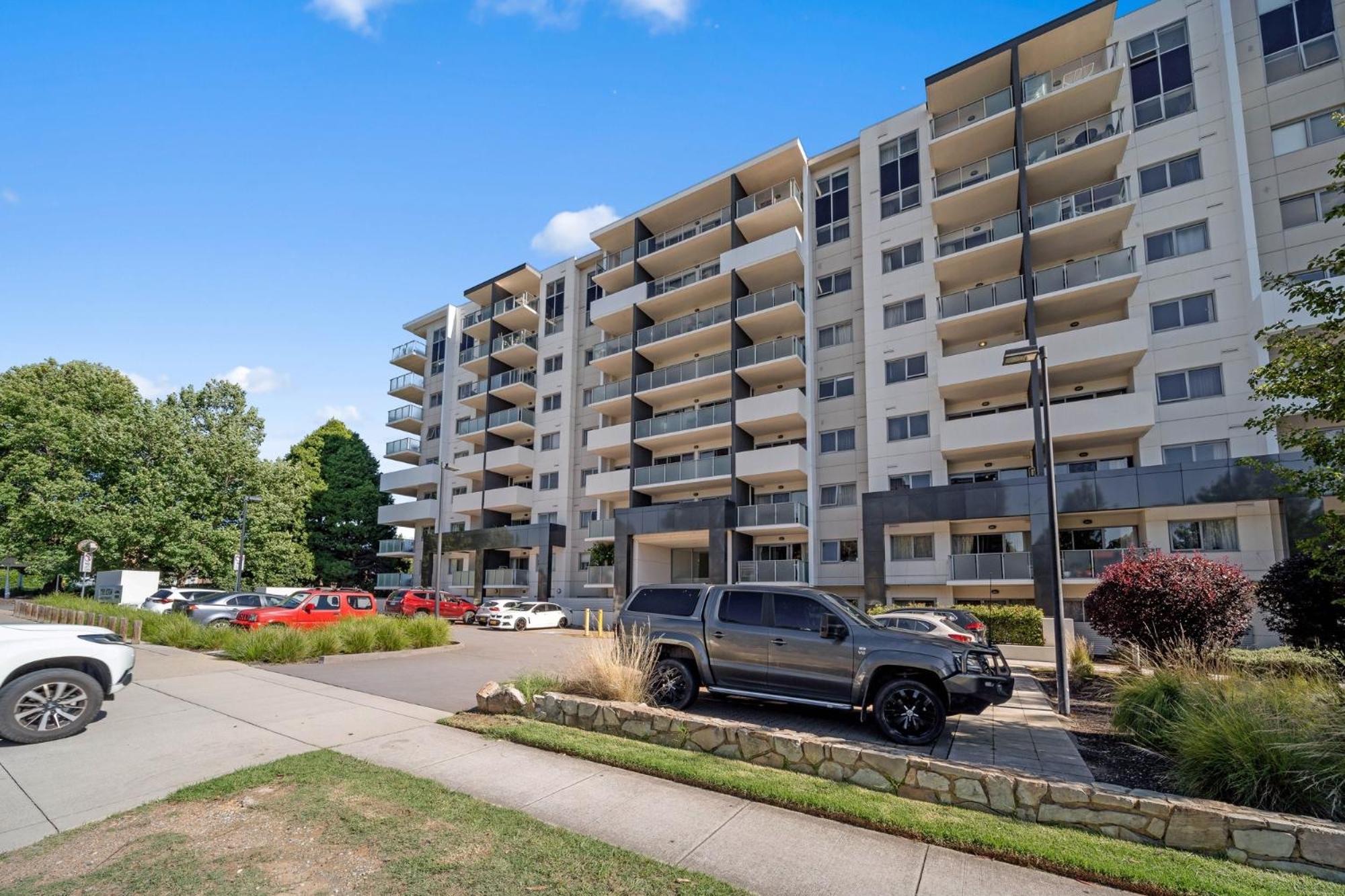 Spacious Inner-city 1-bed In Trendy Braddon *