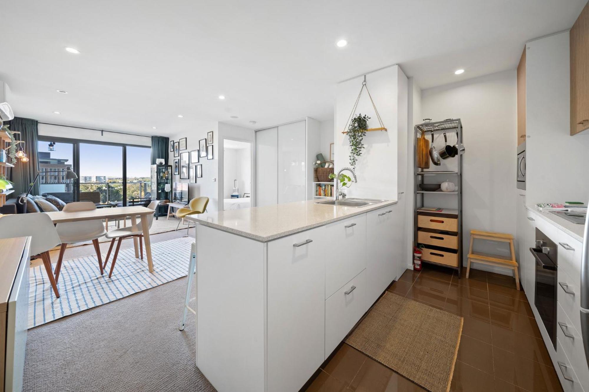 Spacious Inner-city 1-bed In Trendy Braddon Apartment *