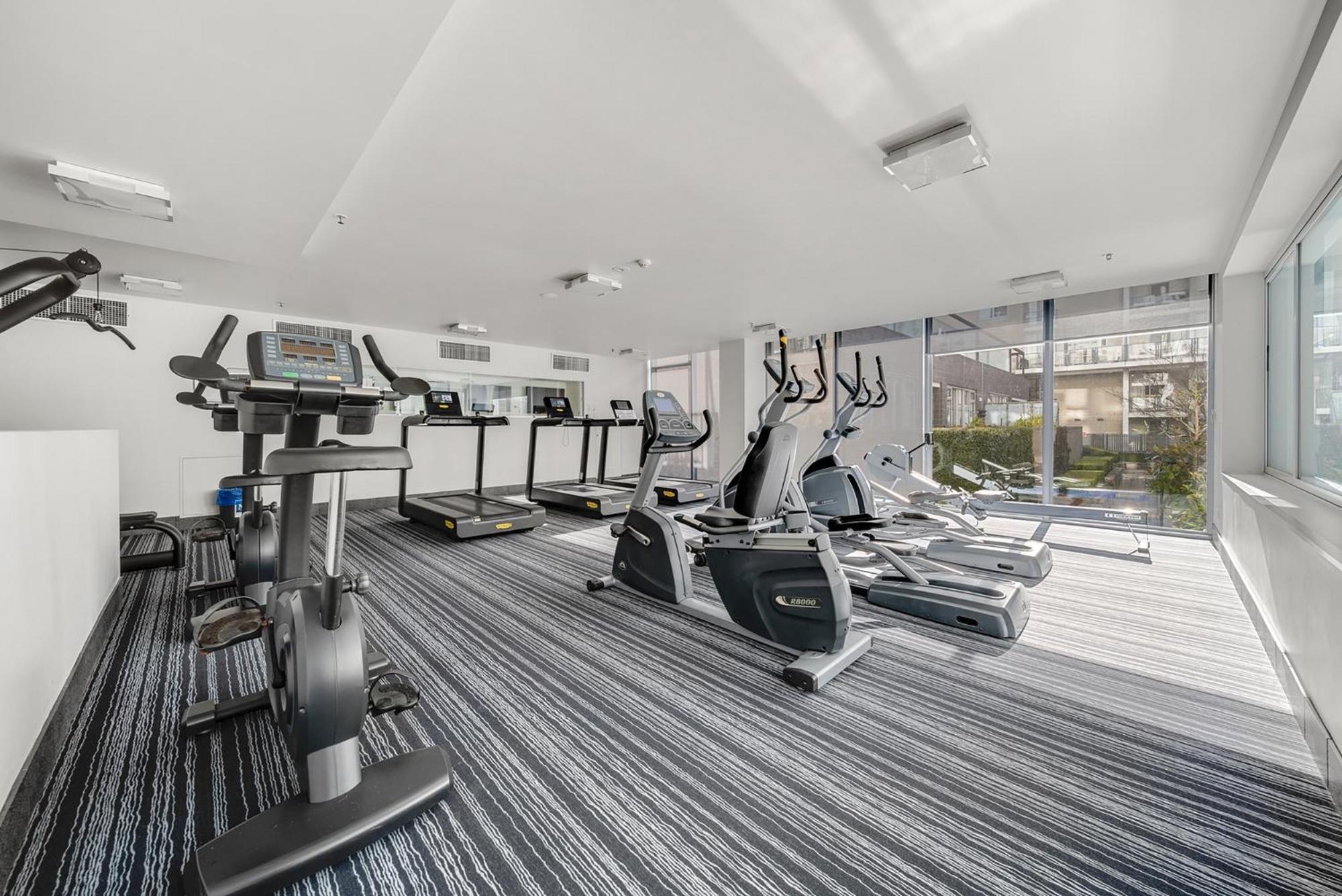 Stylish 1-bed Flat With Pool Bbq & Sauna Access