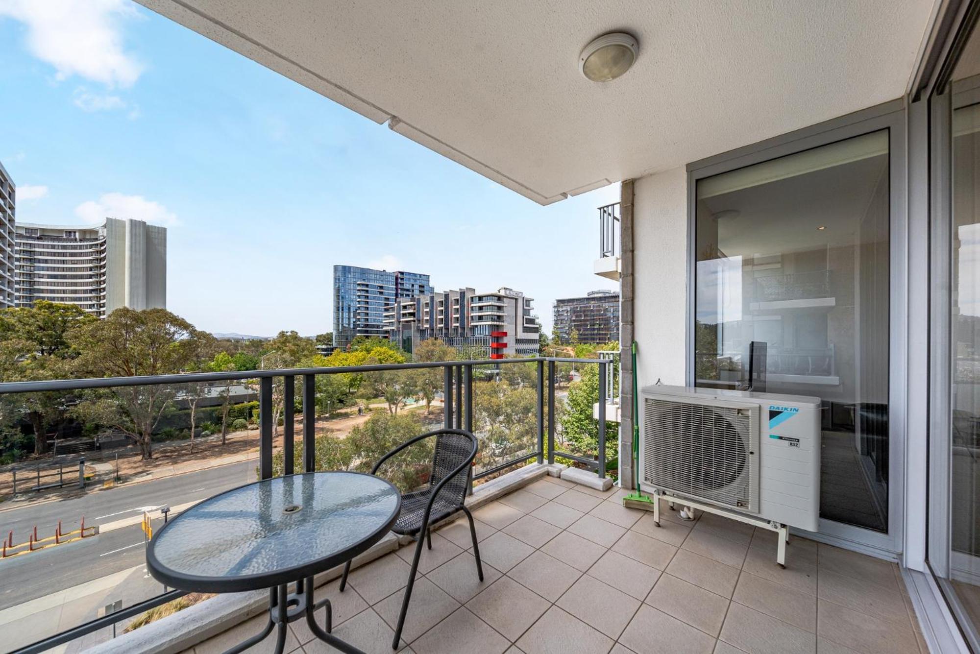 Stylish 1-bed Flat With Pool Bbq & Sauna Access * Canberra