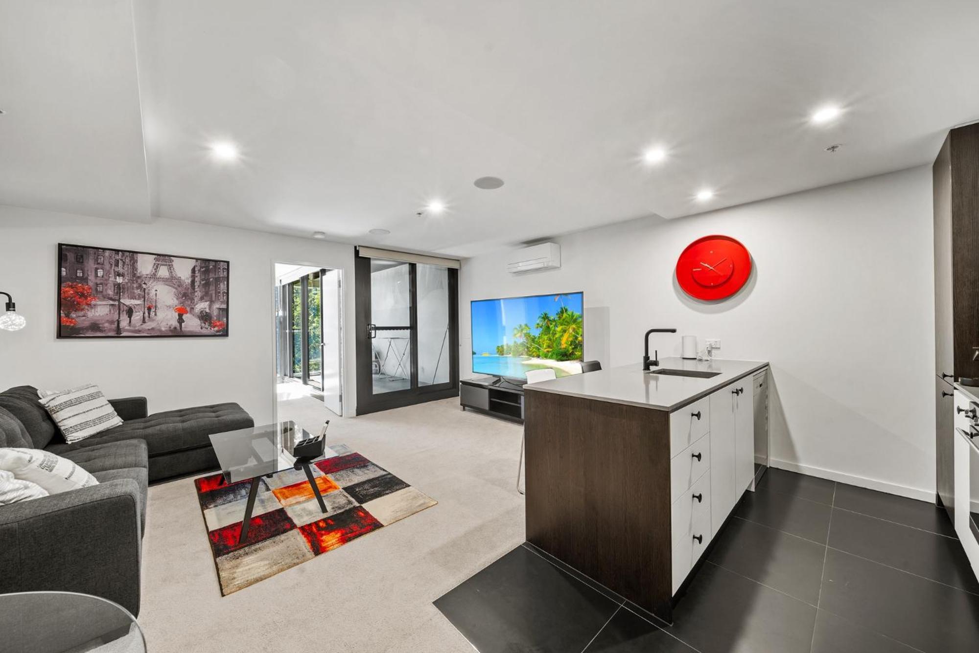 1-bed With Pool And Gym Access *