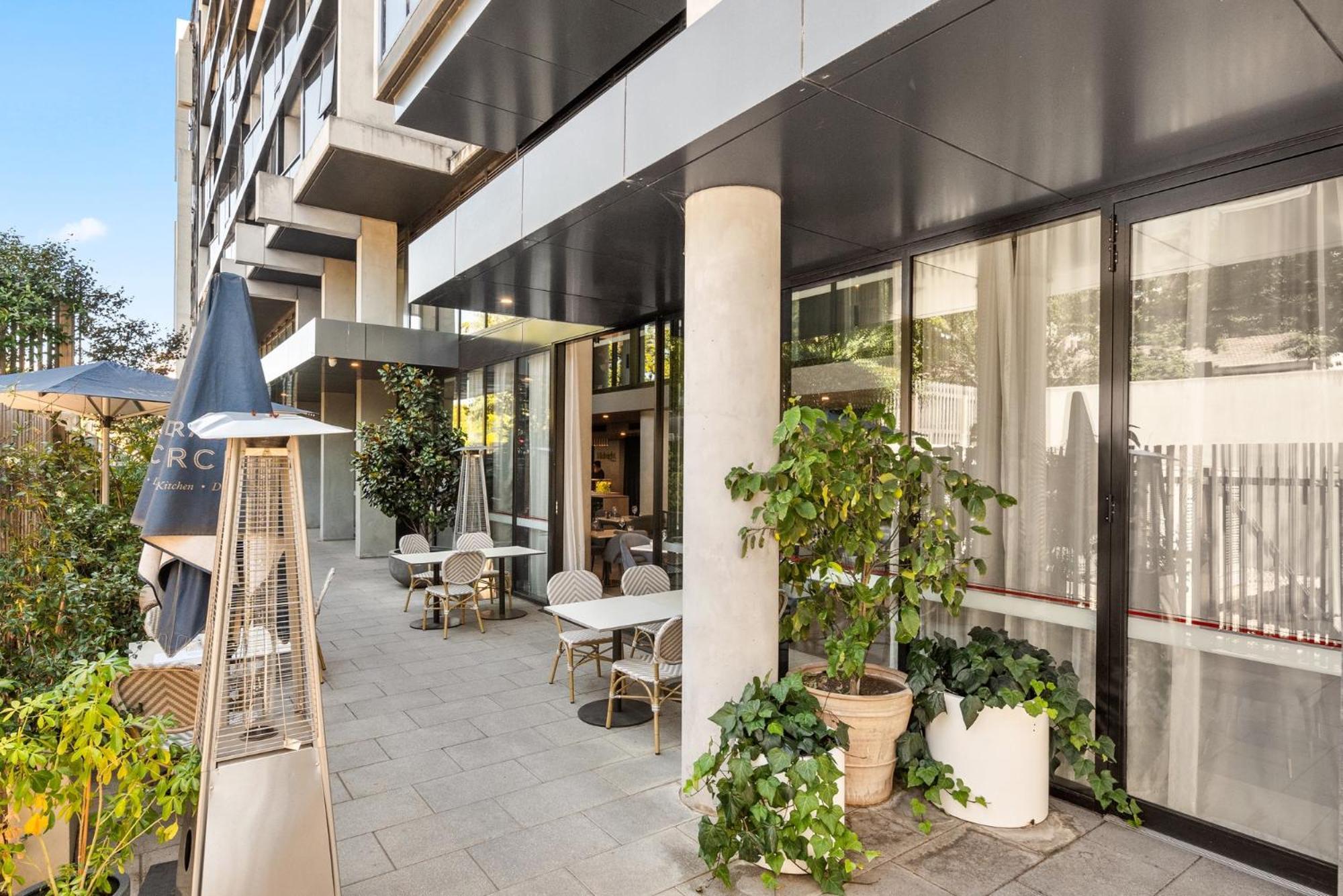 1-bed With Pool And Gym Access * Canberra