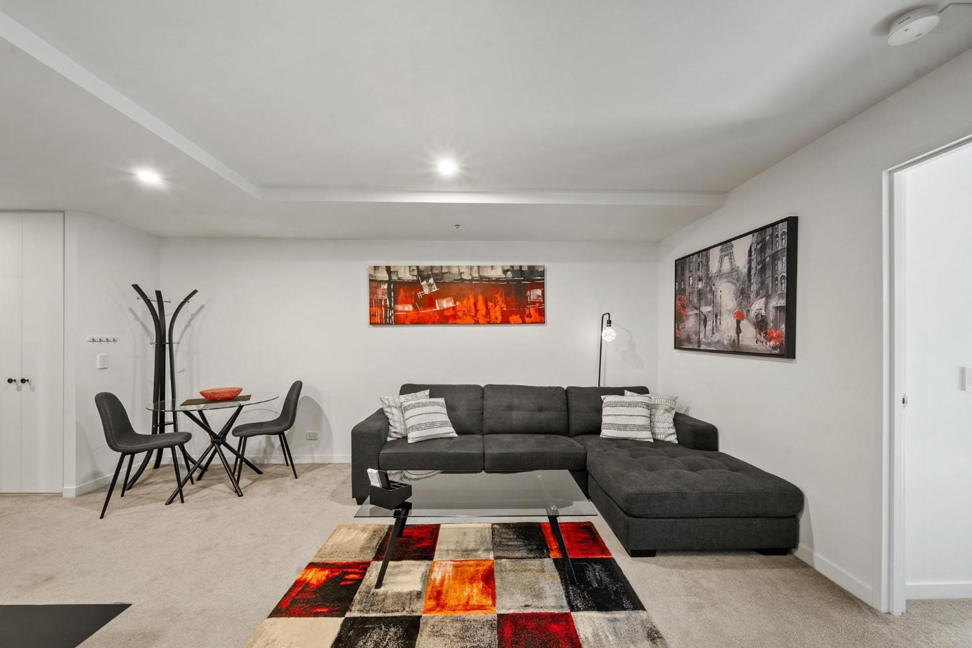 1-bed With Pool And Gym Access Apartment