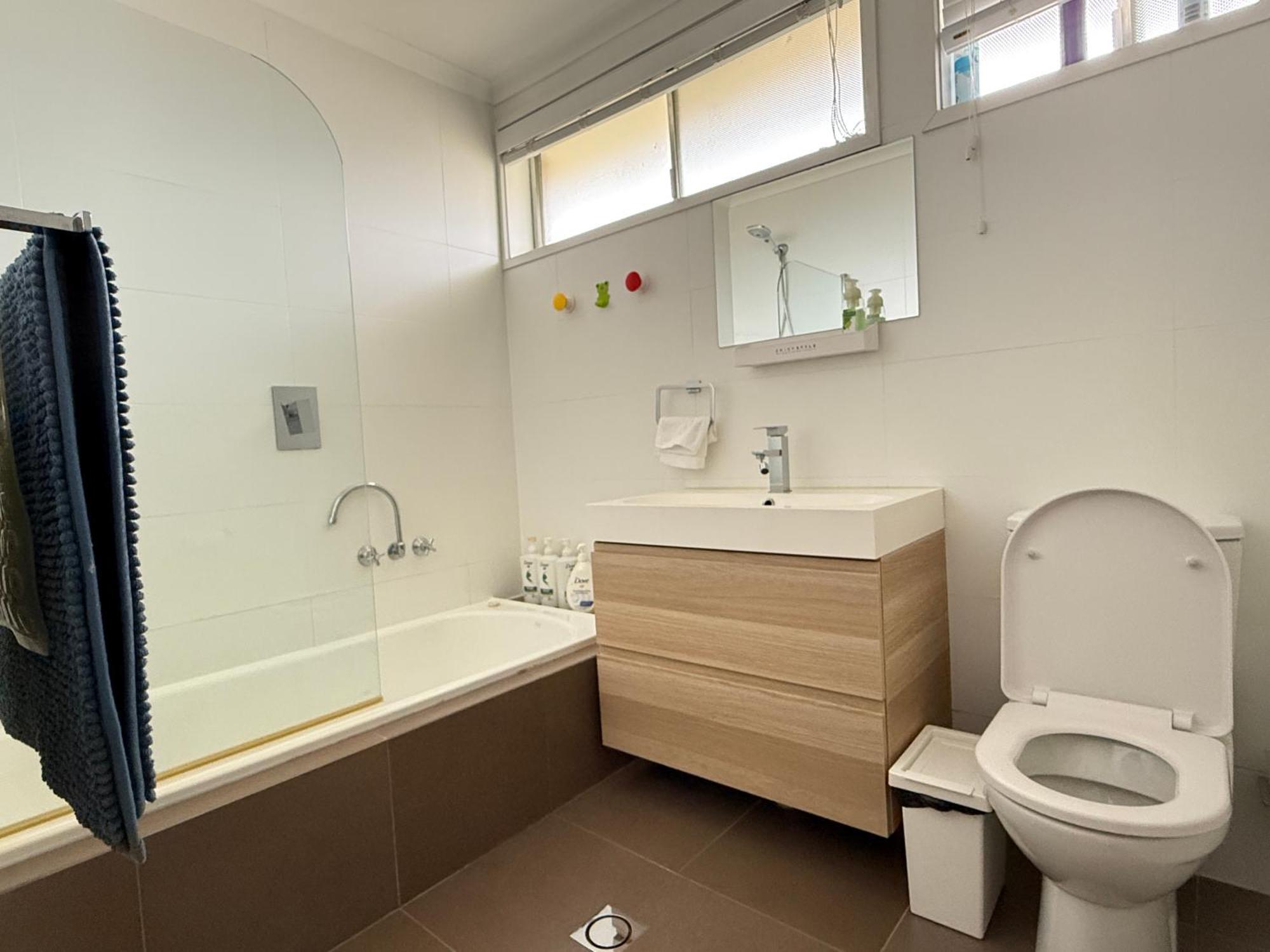 Page 3br House Villa Canberra