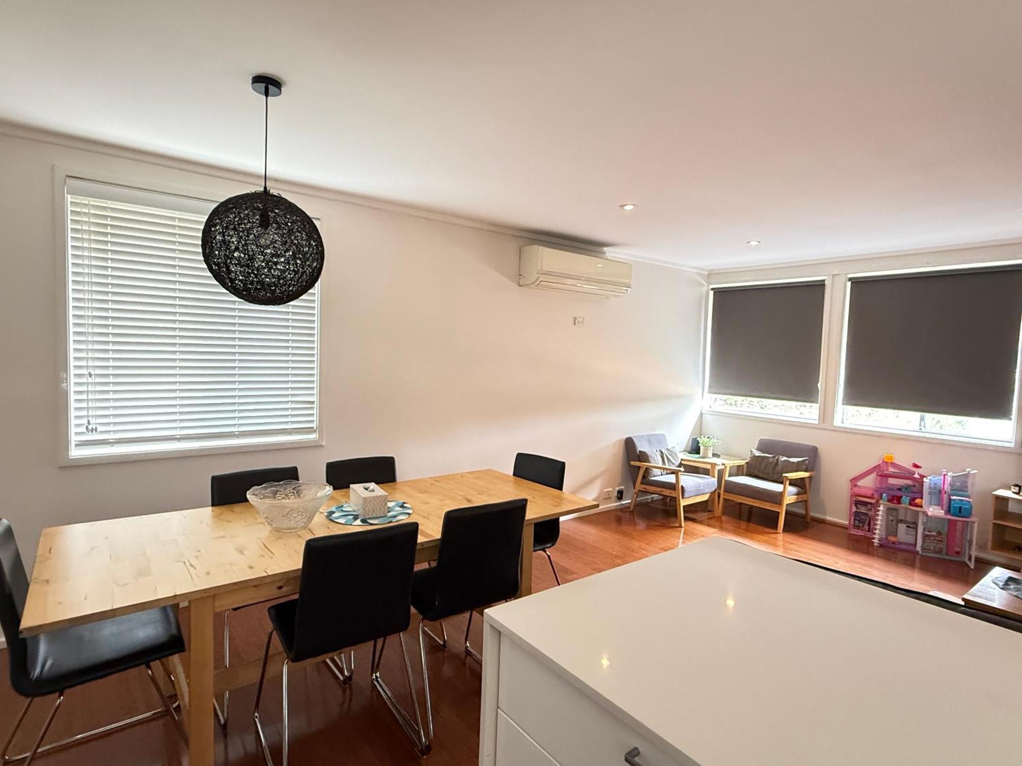Villa Page 3br House Canberra