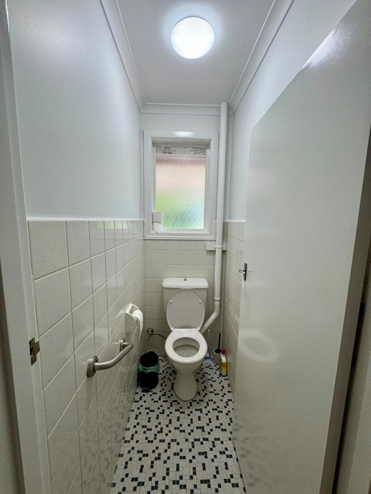Elegant 4br In Red Hill