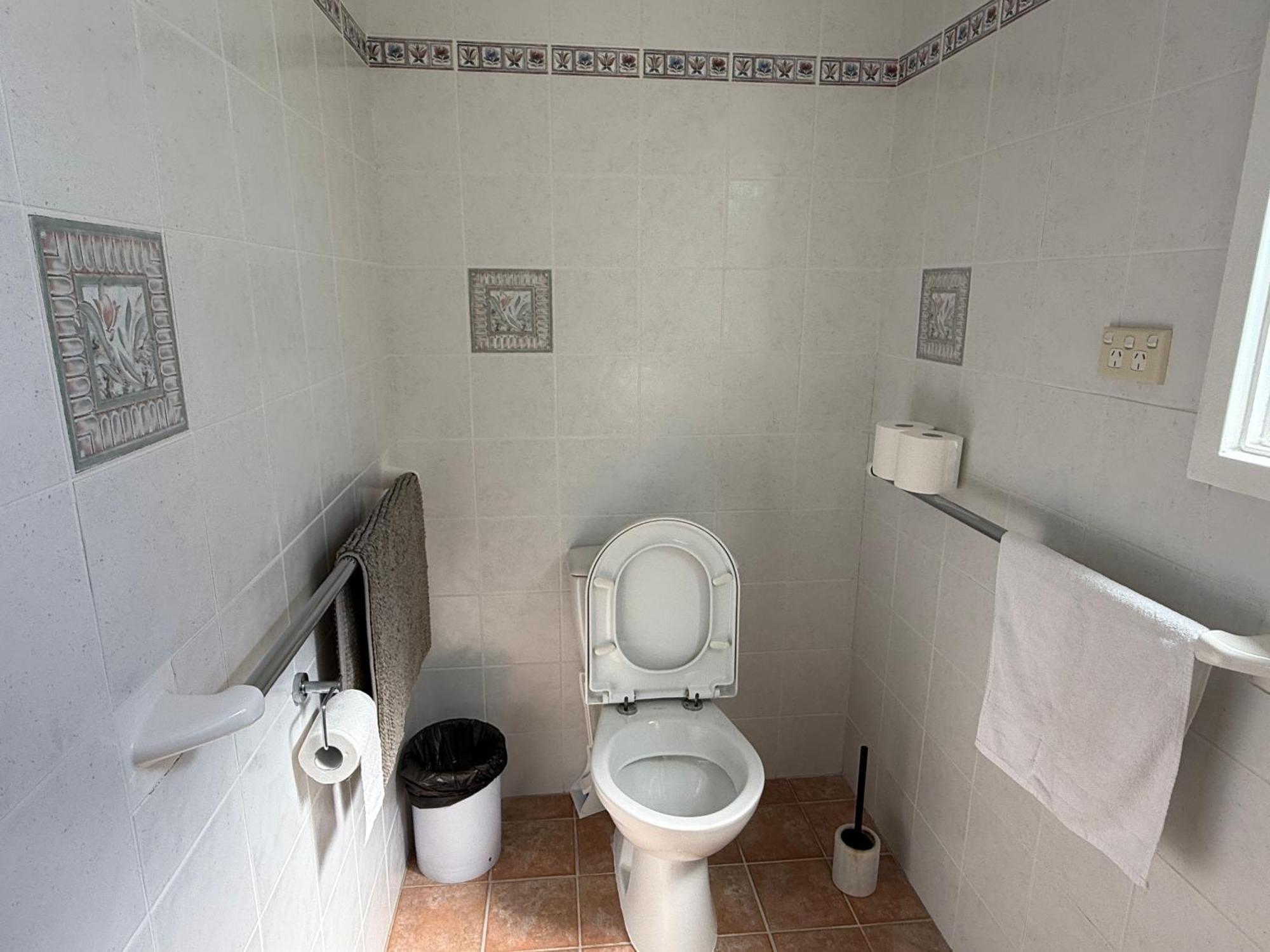 Hawker 4br House * Canberra