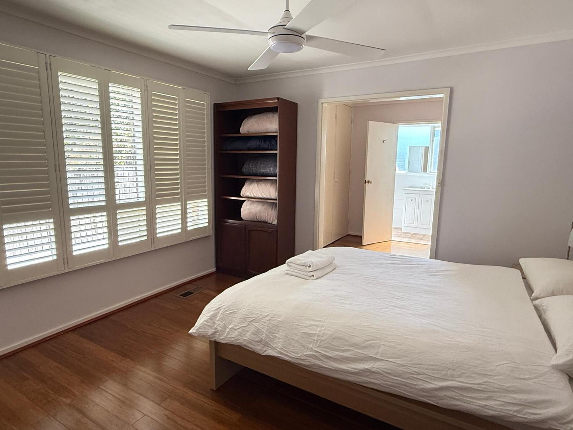 Hawker 4br House * Canberra