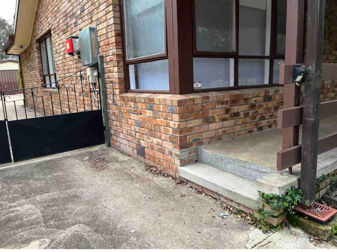 Hawker 4br House * Canberra