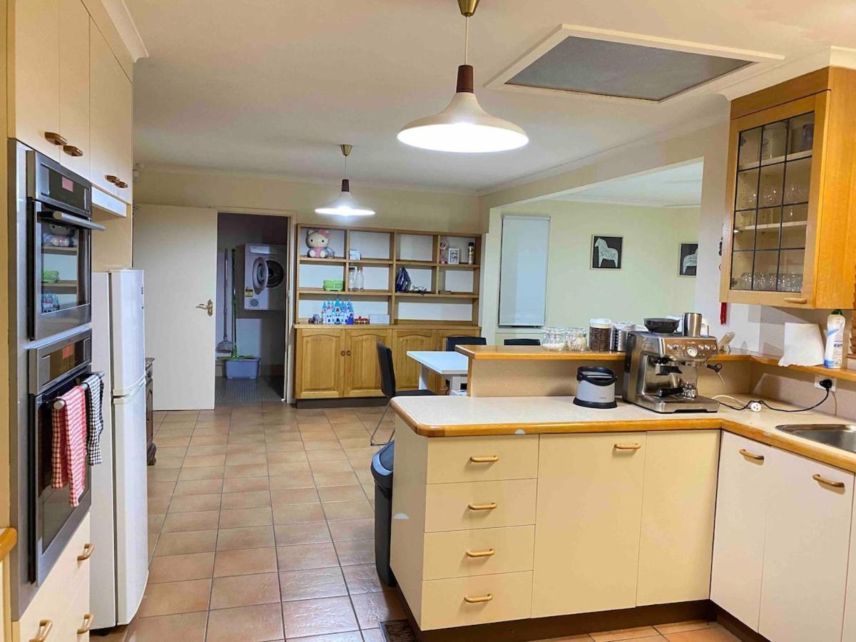 Hawker 4br House