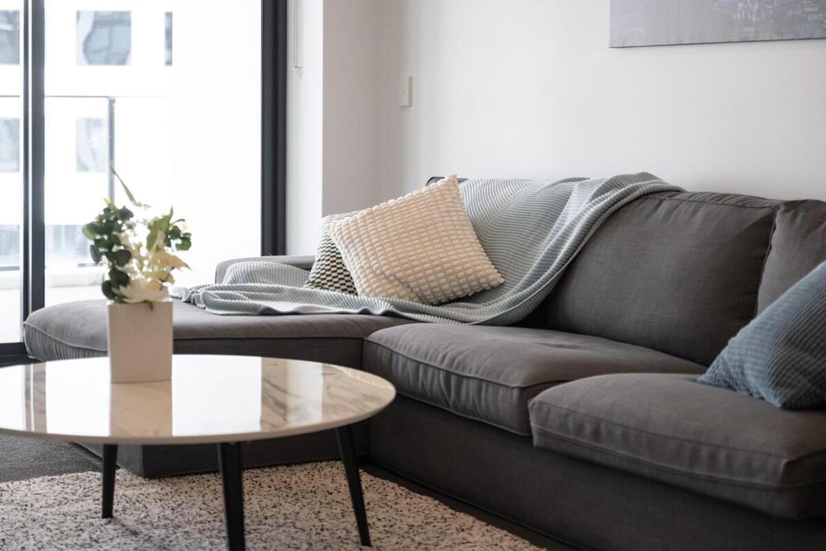 Modern 2b&2b Retreat Await Apartment *