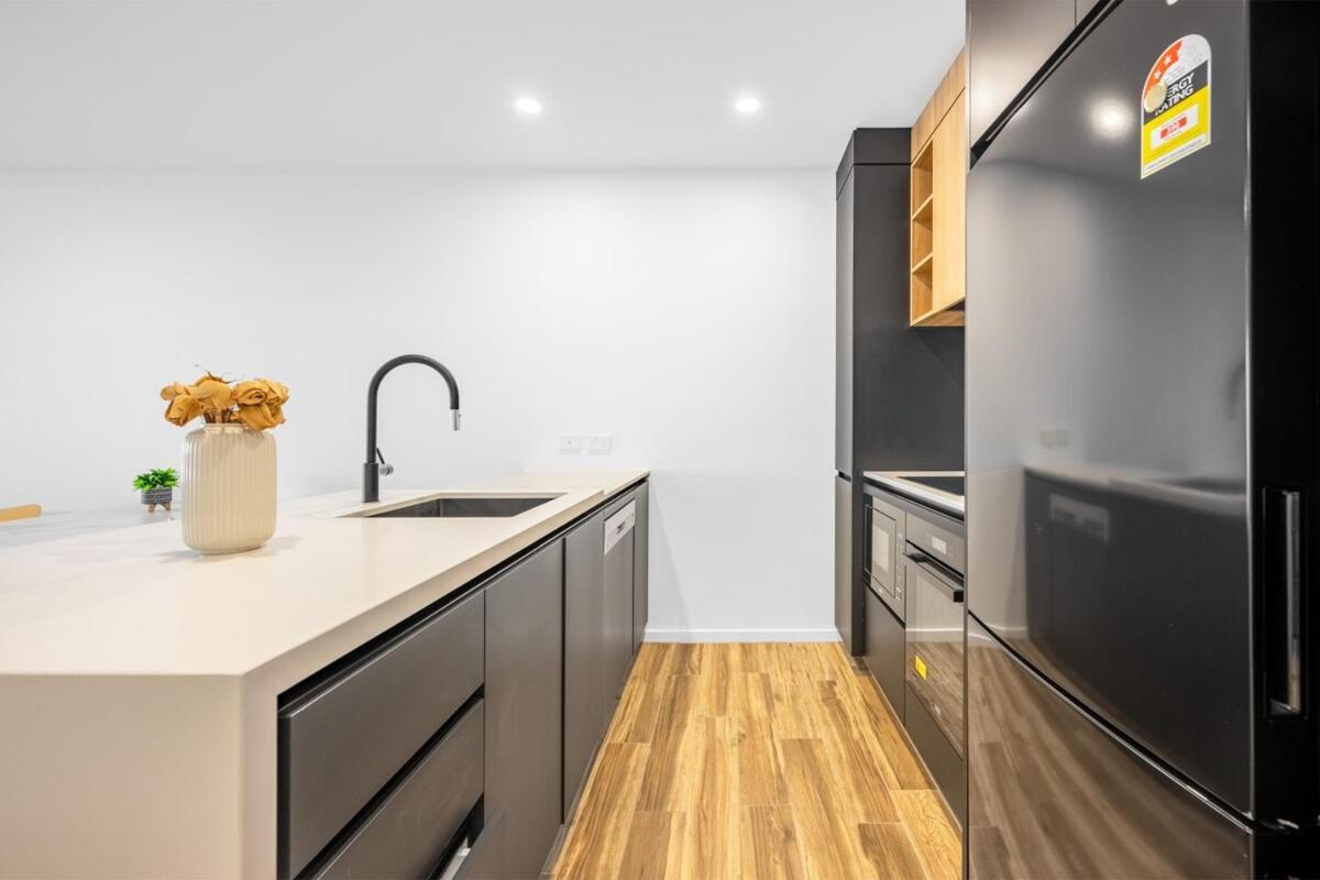 Modern 2b&2b Retreat Await Apartment