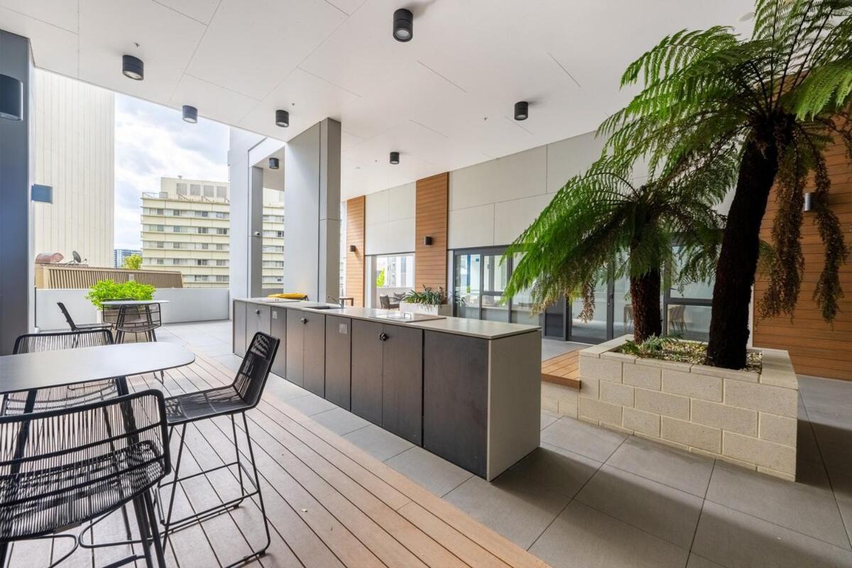 Modern 2b&2b Retreat Await Apartment *