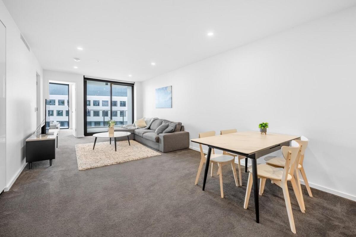 Modern 2b&2b Retreat Await * Canberra
