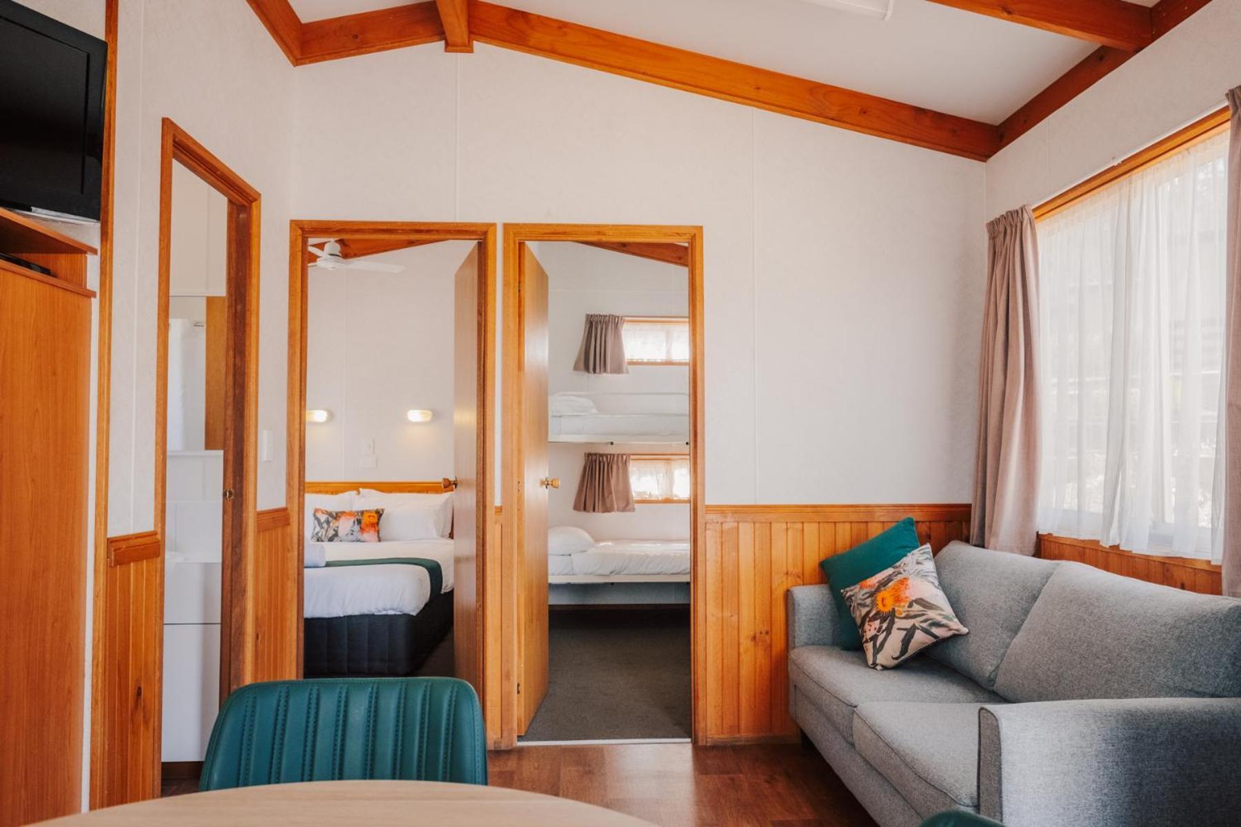 Alivio Tourist Park 4*