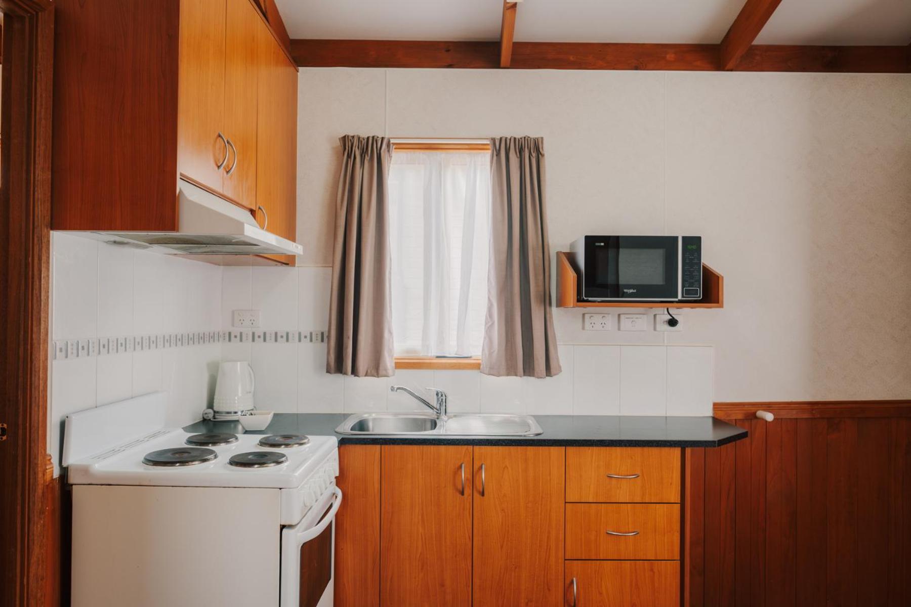 Alivio Tourist Park Holiday park Canberra