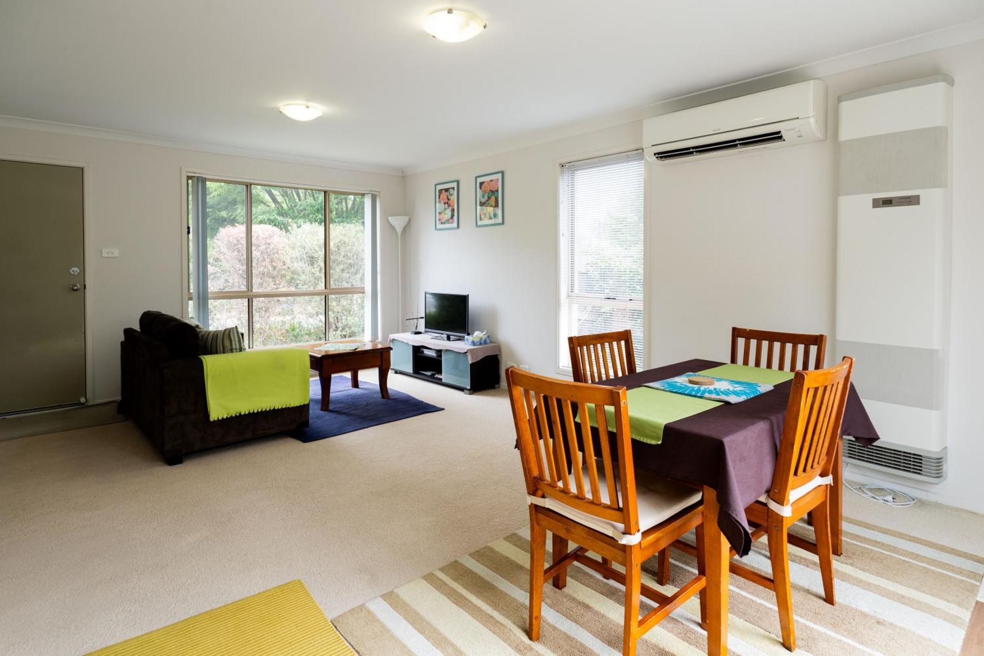 Entire 2br Sunny House @franklin,